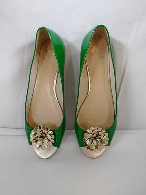 KATE SPADE Women's Green Patent Leather Flats with Gold Floral Embellishment - Size 6.5