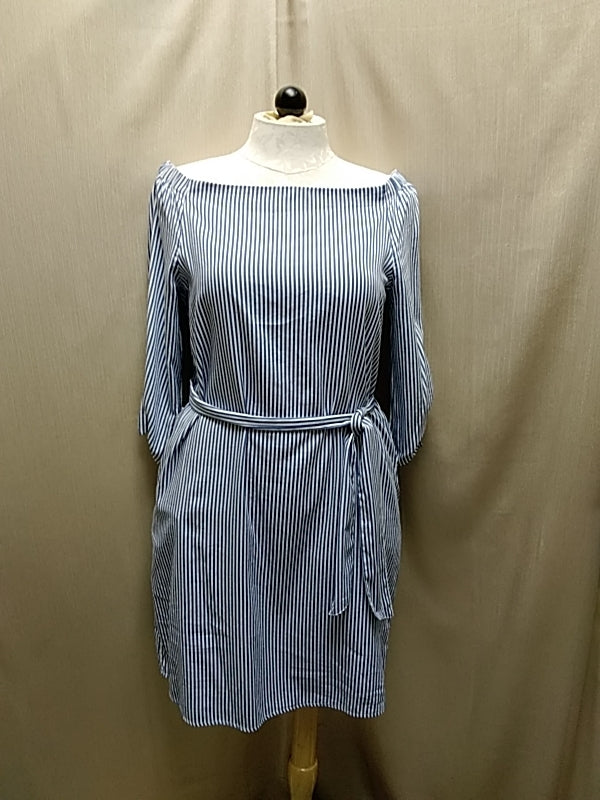 NWT- J.MCLAUGHLIN Women's BLUE WHITE Off Shoulder 3/4 Sleeve Knee Length Dress - Sz L