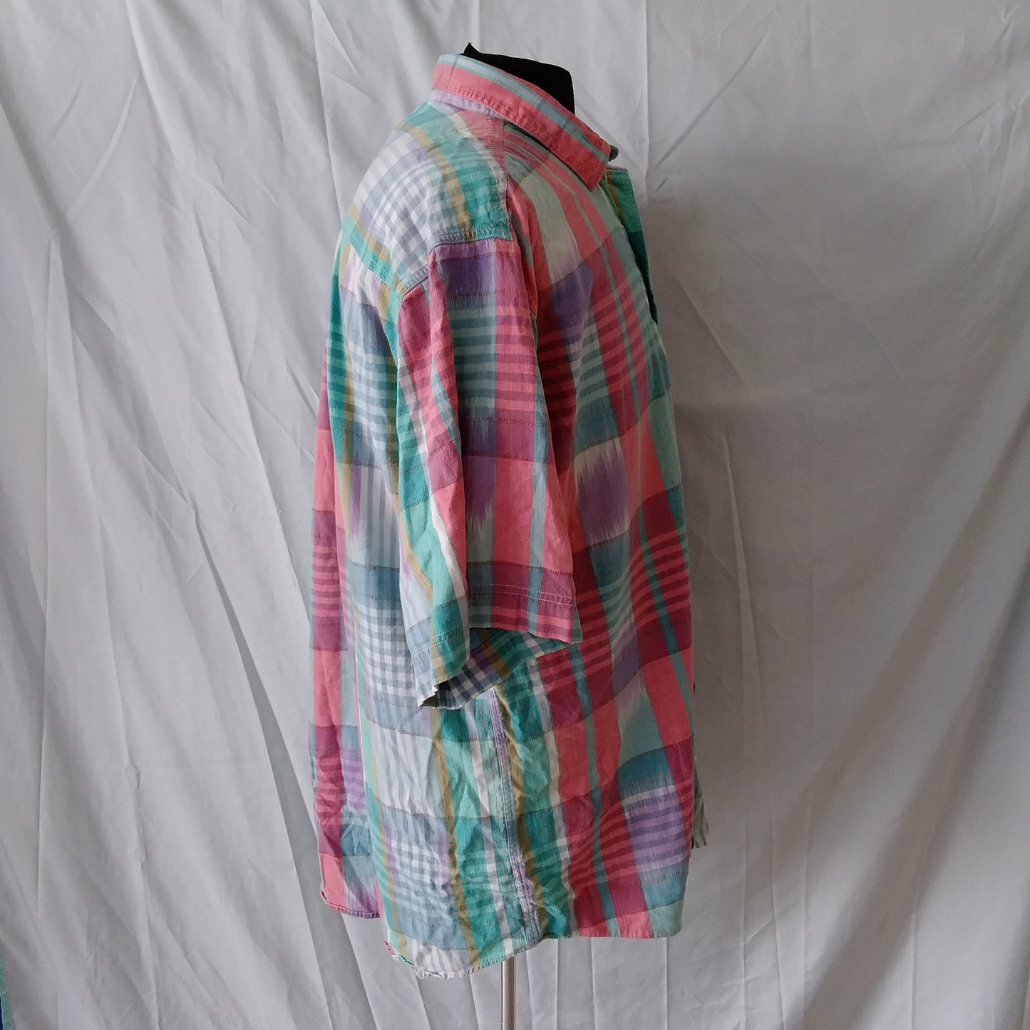 Eddie Bauer Multi-Colored Button Up Short Sleeve Shirt - XL