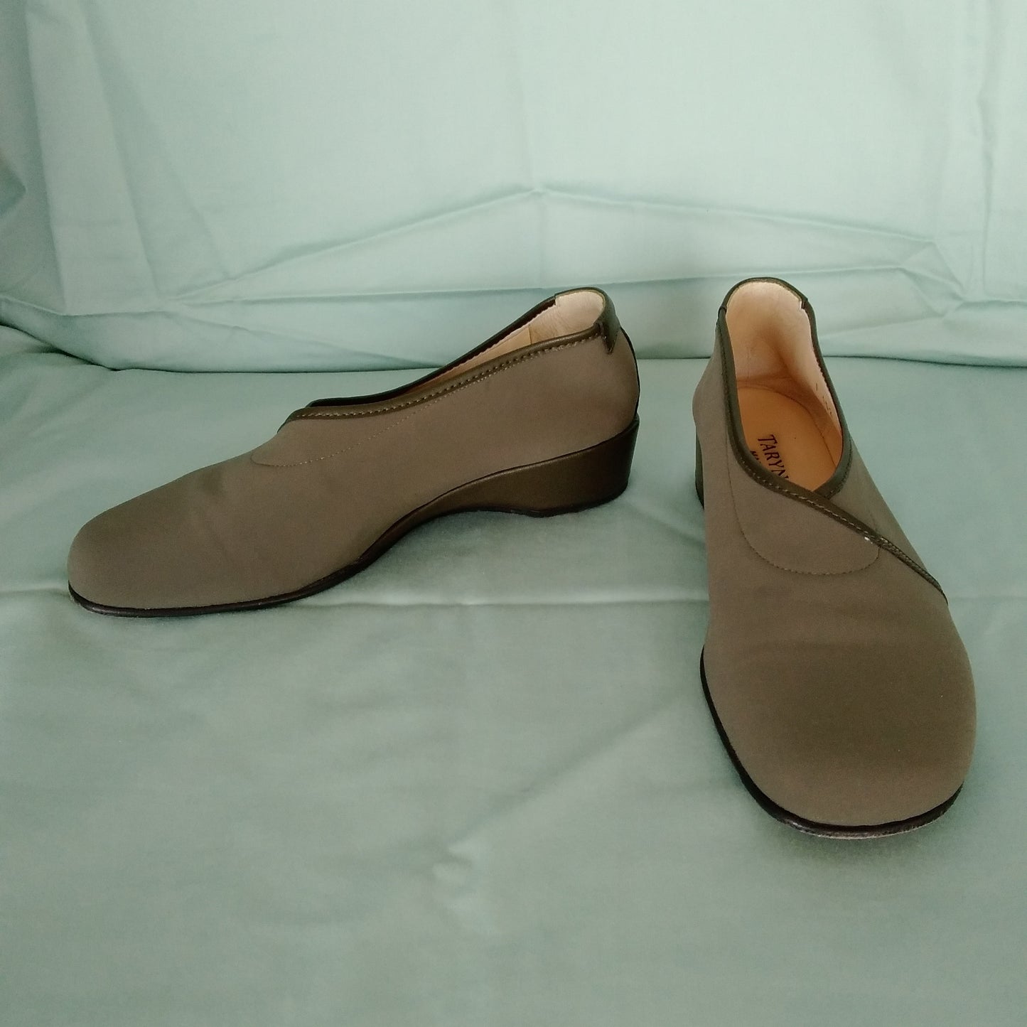 Taryn Rose Olive Green Wedges - Size 7.5