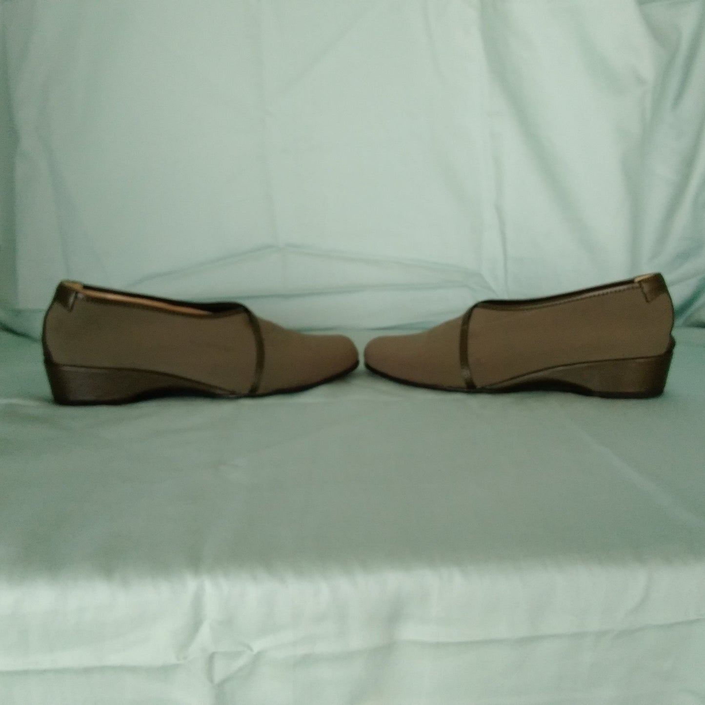 Taryn Rose Olive Green Wedges - Size 7.5