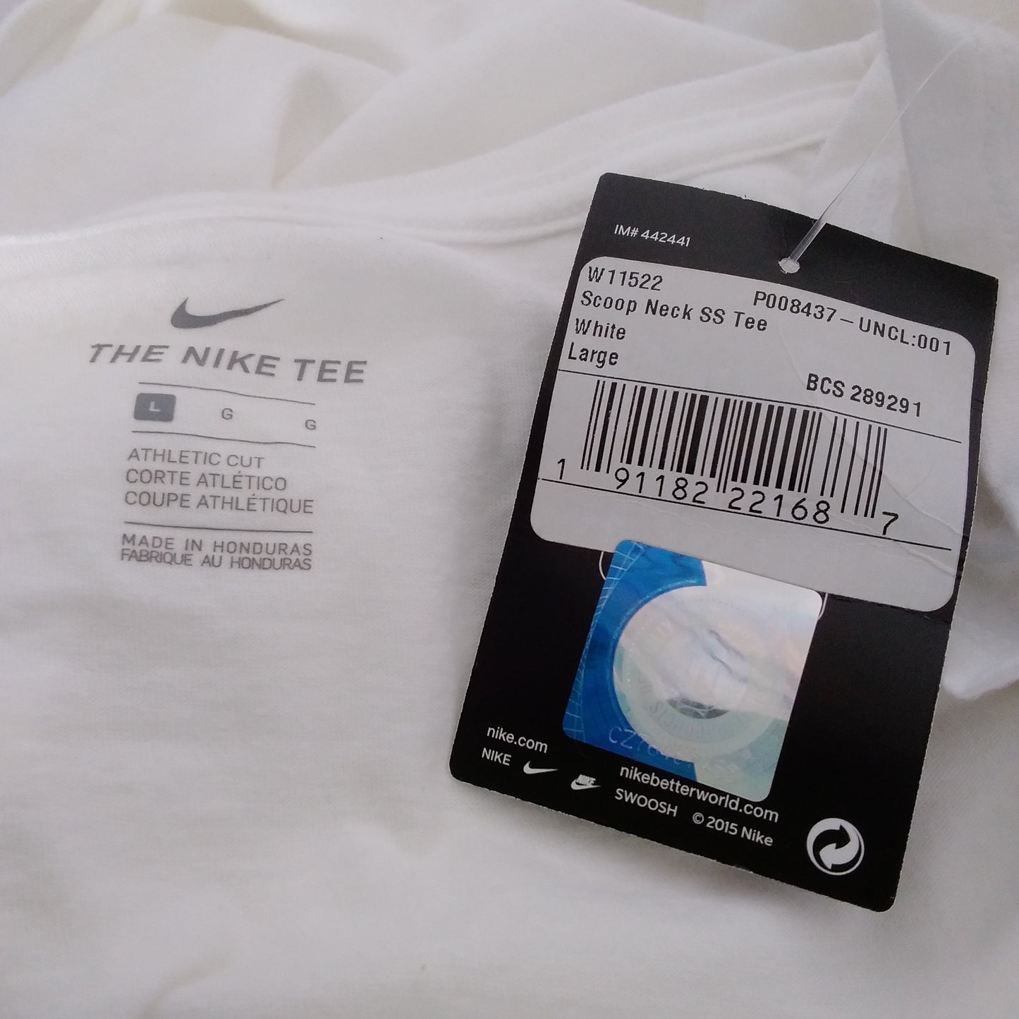 Women's North Carolina Tar Heels White Scoop Neck SS Tee NWT- Size Large