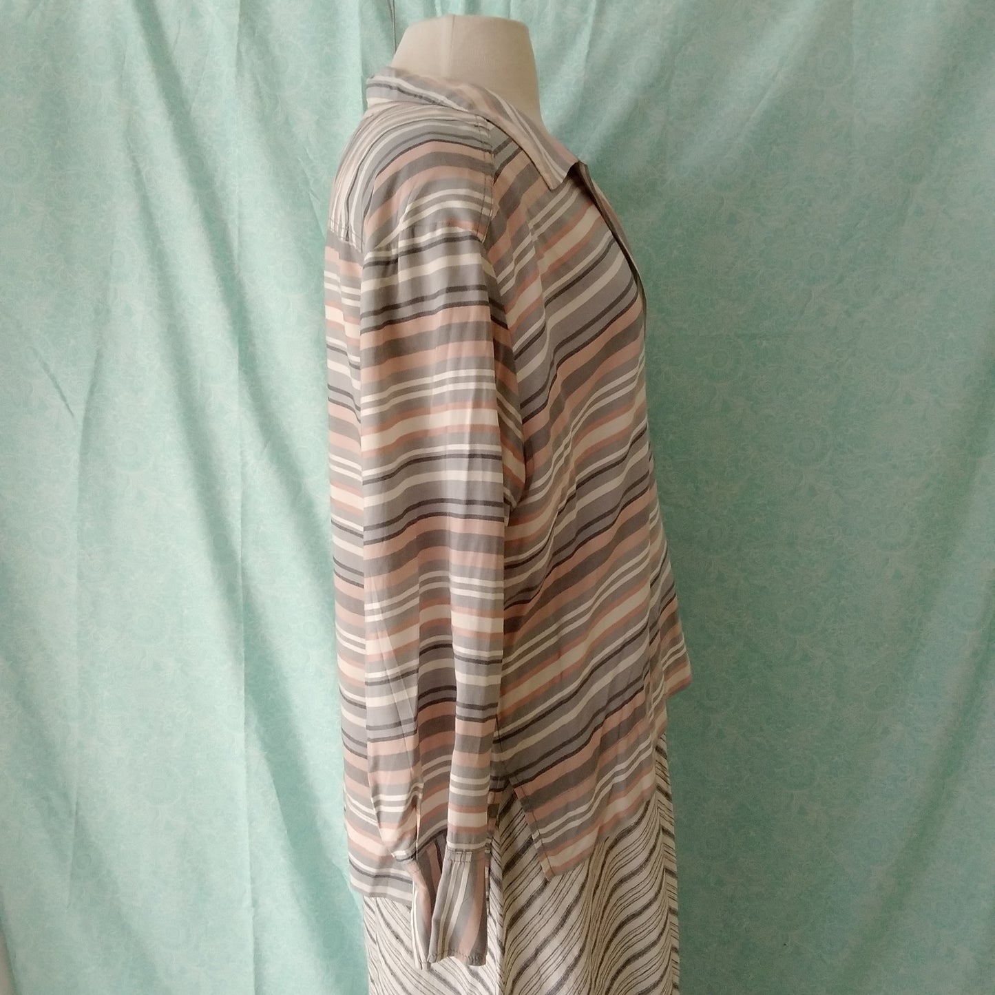 NWT - Lou & Grey Striped Long Sleeve V-Neck Blouse - M