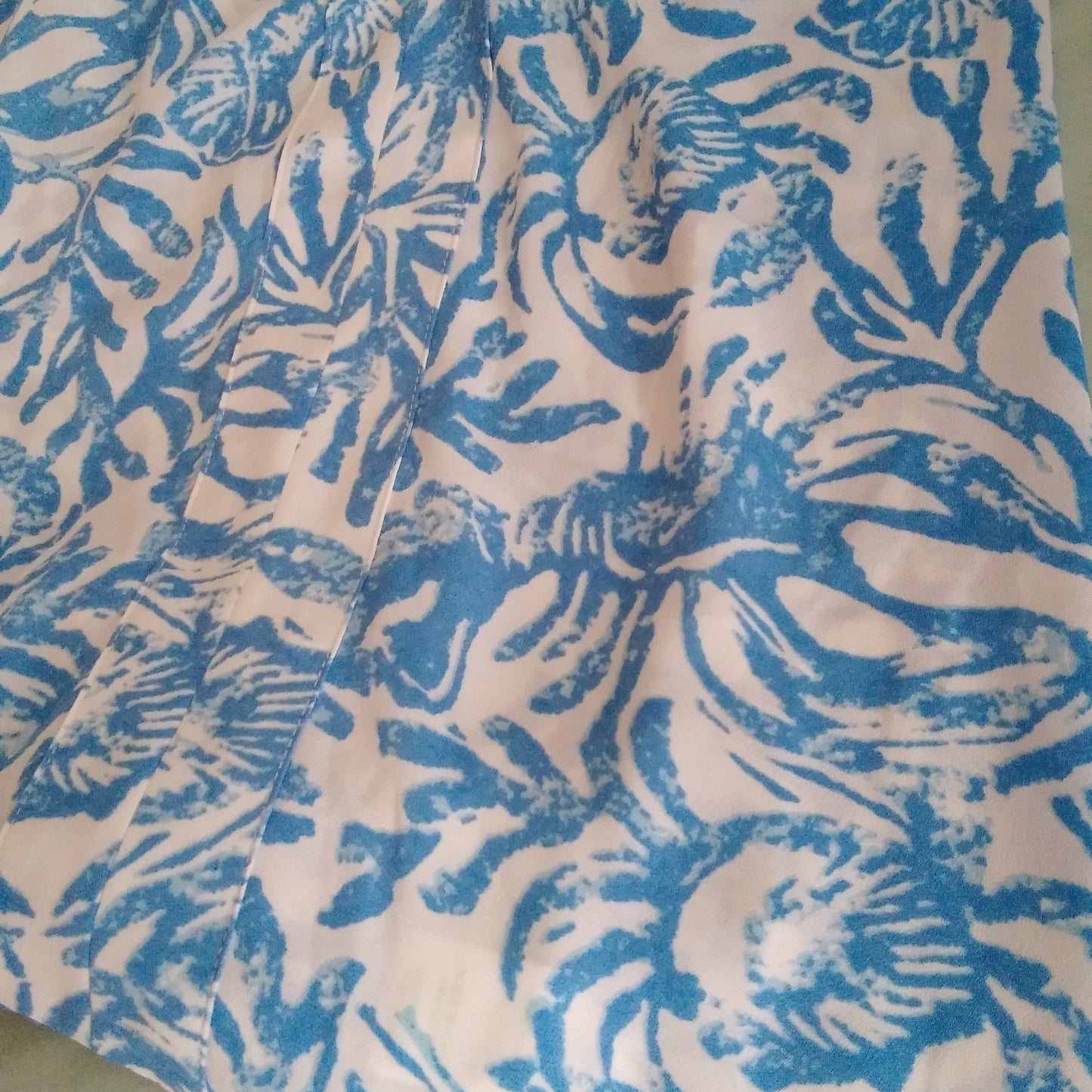Lilly Pultizer Blue Print Sleeveless V-Neck Top - S