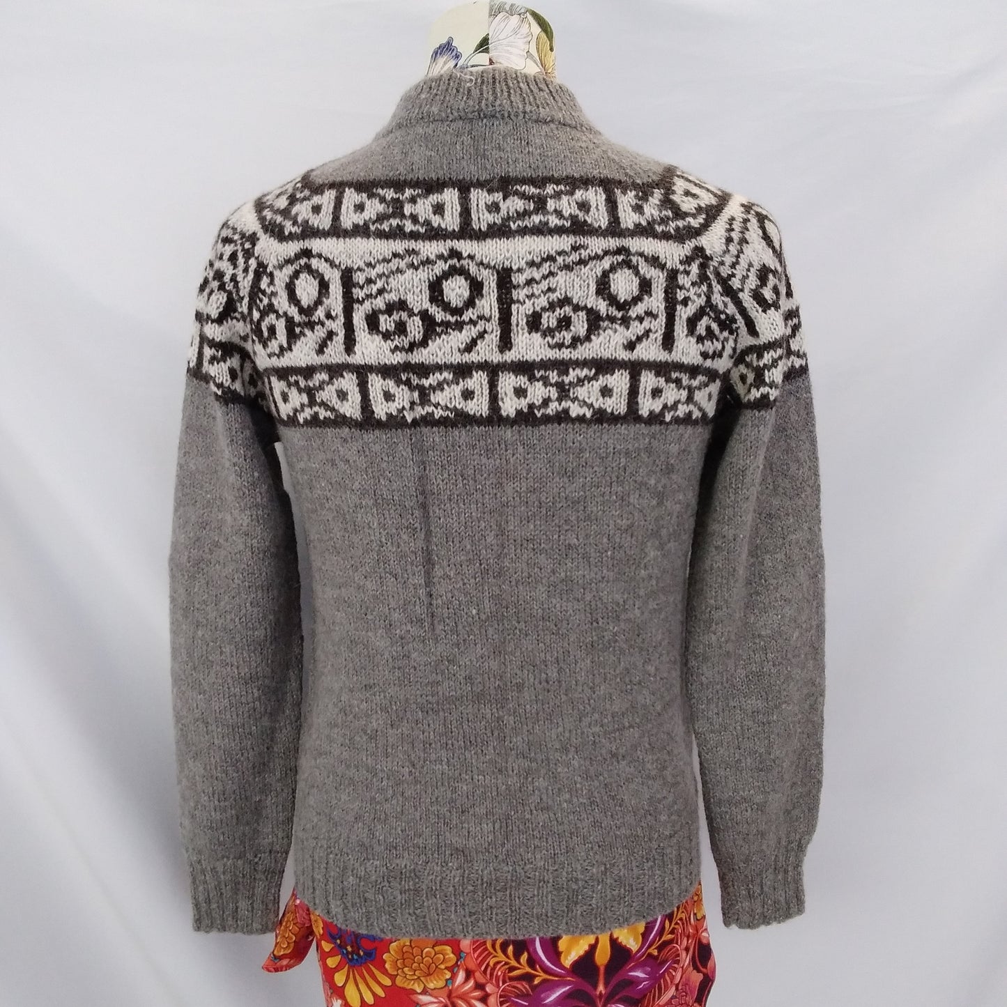 Vintage Kay Huasy Gray & White 100% Alpaca Sweater - Size: S