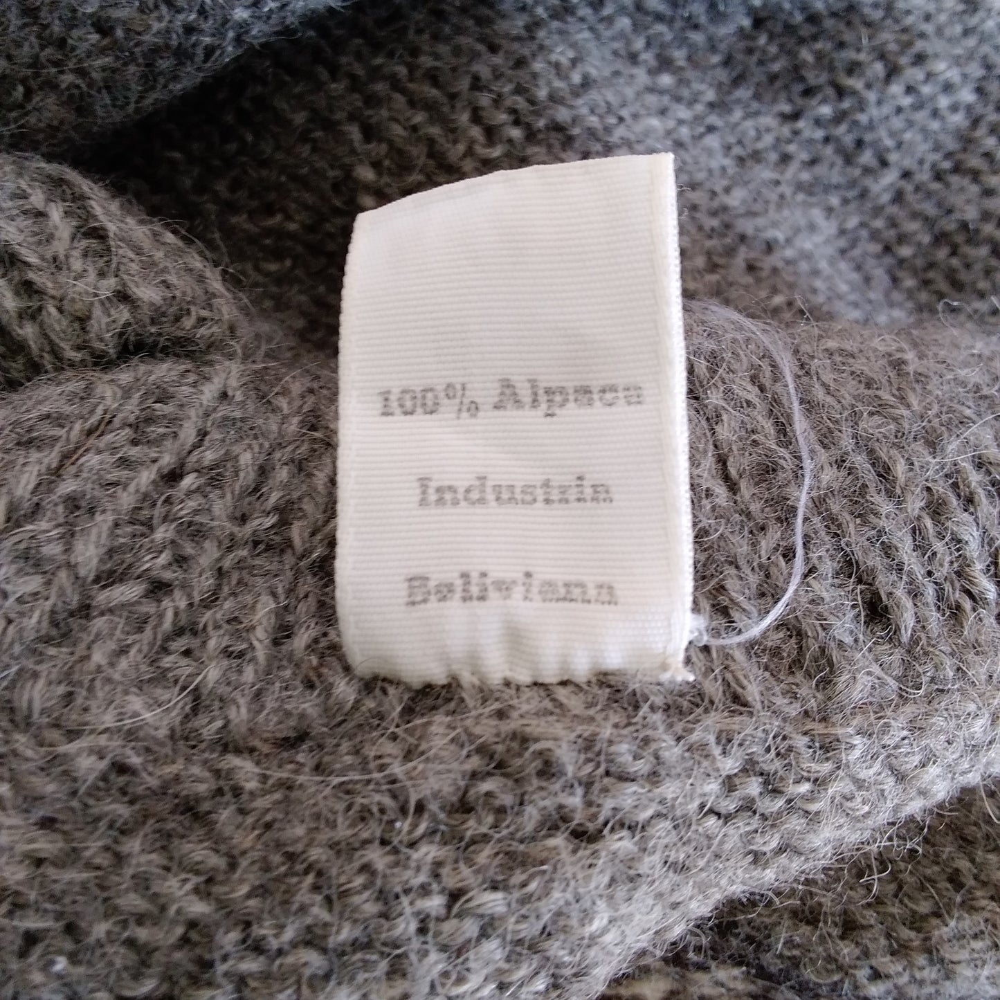 Vintage Kay Huasy Gray & White 100% Alpaca Sweater - Size: S