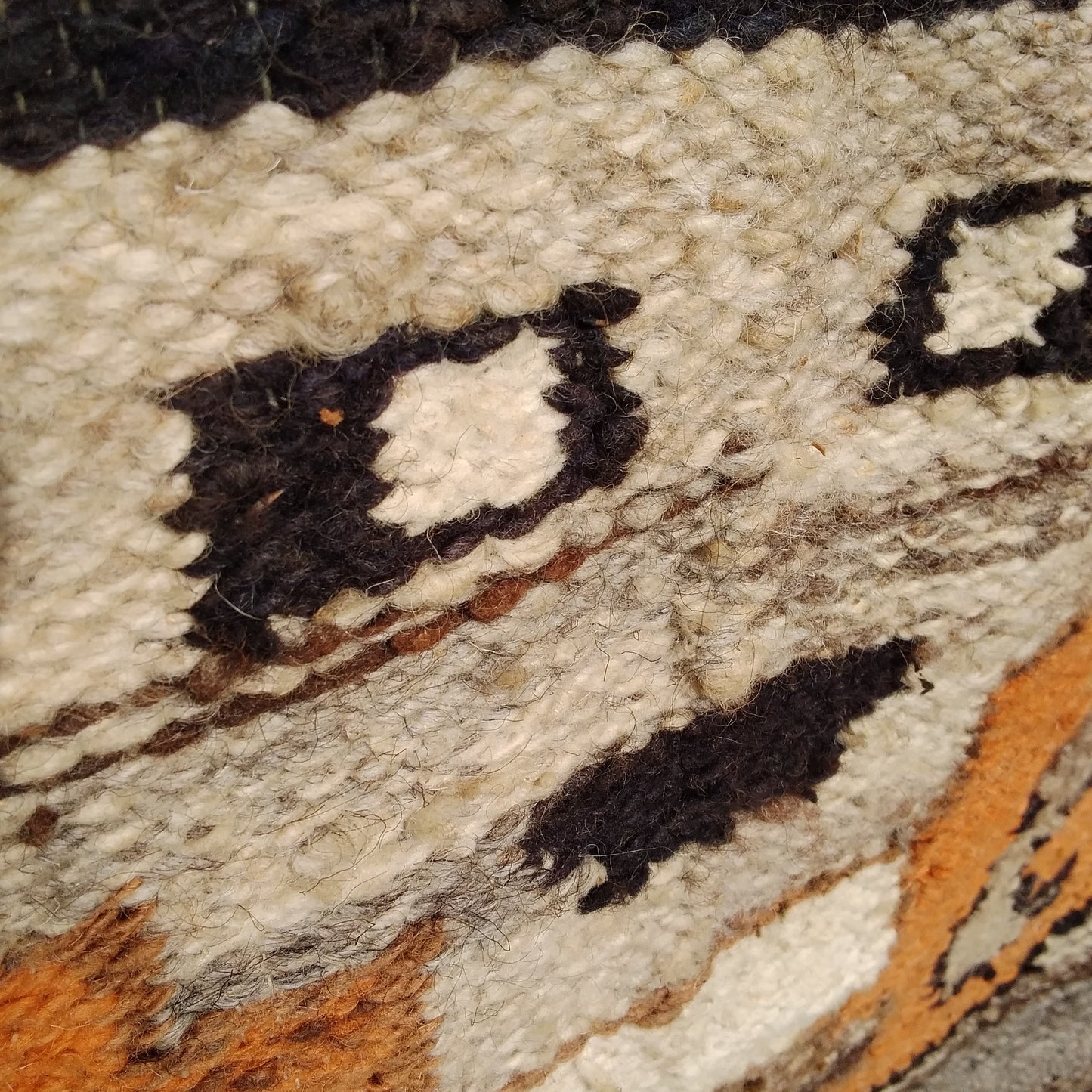 Handmade 100% Wool Rug made in Peru - Size: 4'x5'6"
