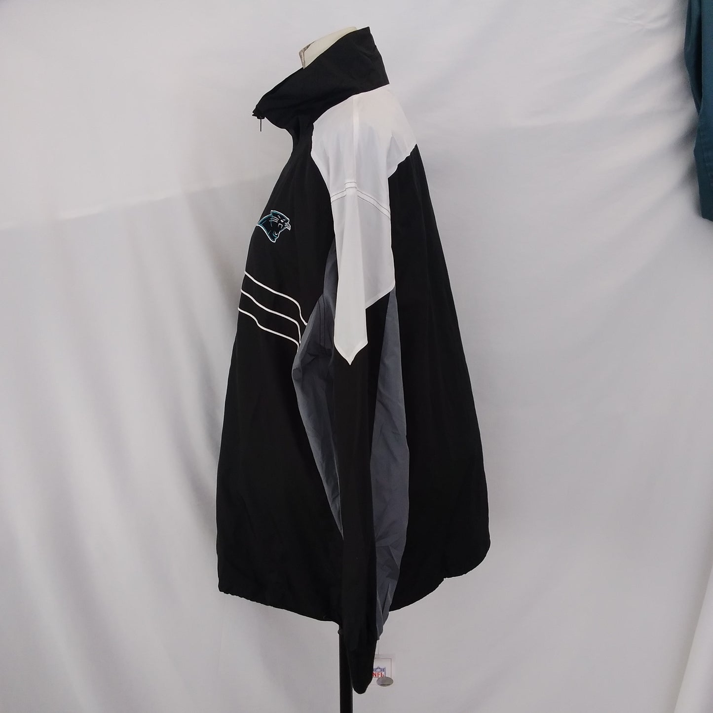 NWT - NFL Carolina Panthers SI Windbreaker Jacket - Size: XL