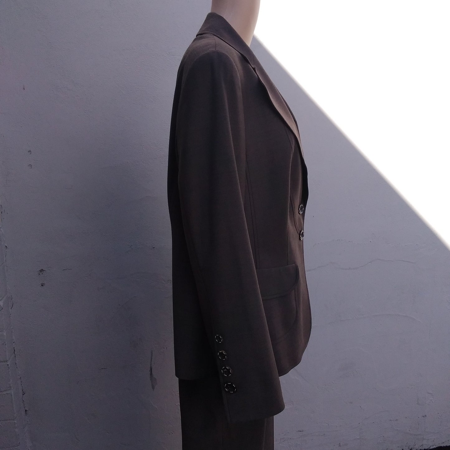 NWT - ESCADA Women's Pants Suit Set - Size: Blazer 44 (Size 14); Pants 42 (Size 12)