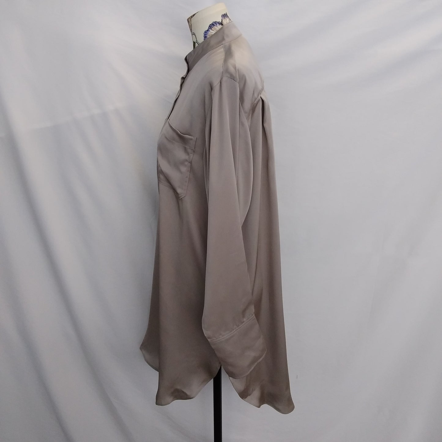 NWT - H&M Grayish Polyester Long Sleeve Tunic Blouse / Dress - M