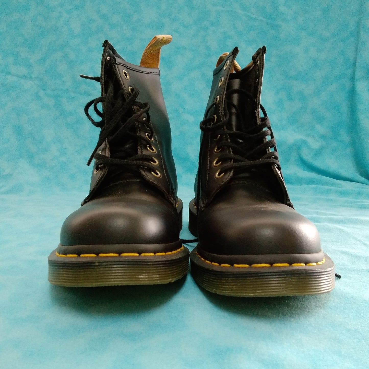NIB - Dr. Martens Unisex Vegan 1460 Black Felix Rub Off Combat Boots - Size: Women 8; Men 7