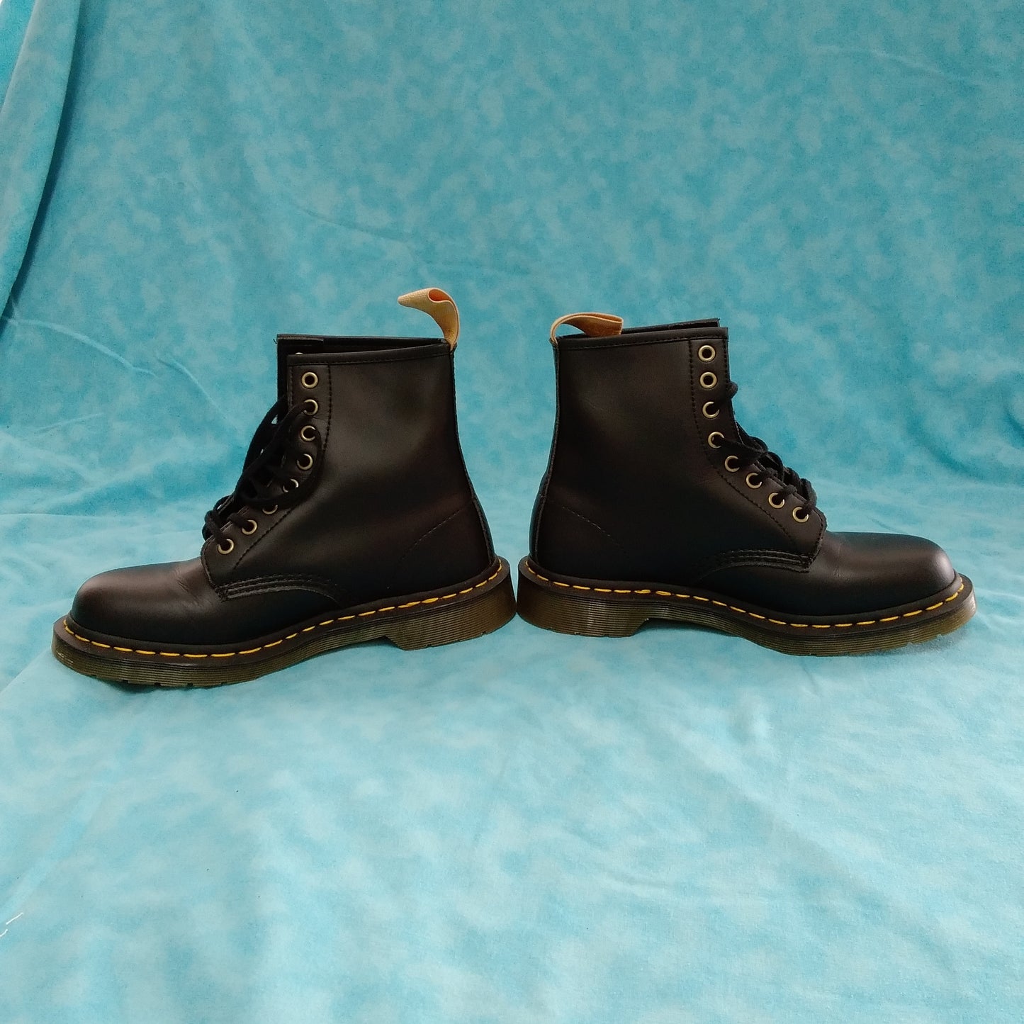 NIB - Dr. Martens Unisex Vegan 1460 Black Felix Rub Off Combat Boots - Size: Women 8; Men 7