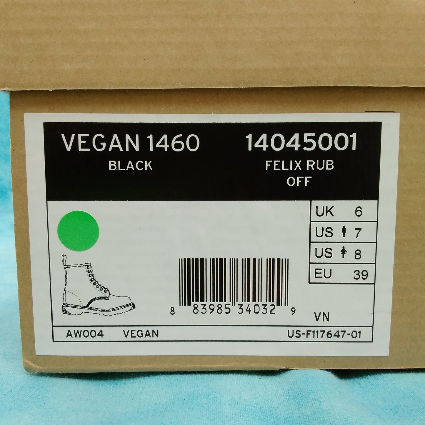 NIB - Dr. Martens Unisex Vegan 1460 Black Felix Rub Off Combat Boots - Size: Women 8; Men 7