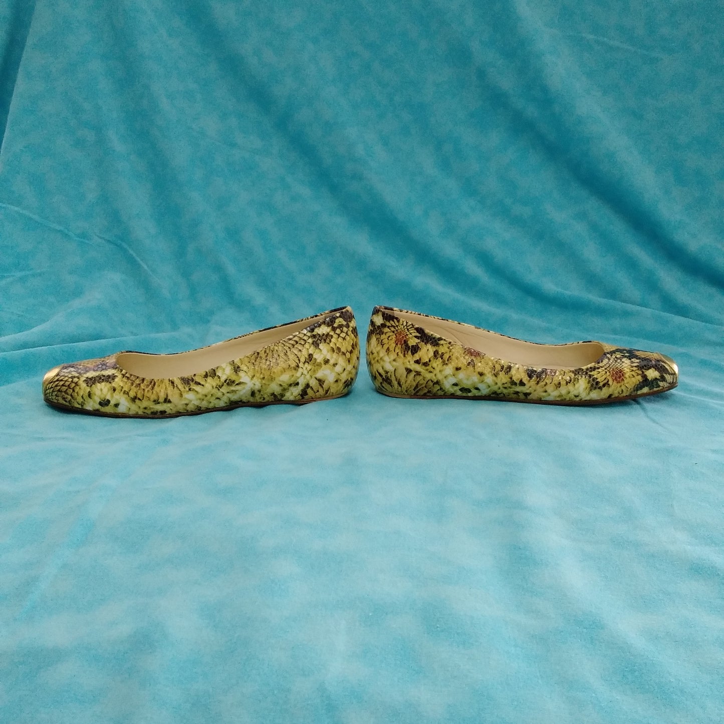 Butter Yellow/Black Floral Flats with Gold Tips made in Italy - Size: 8