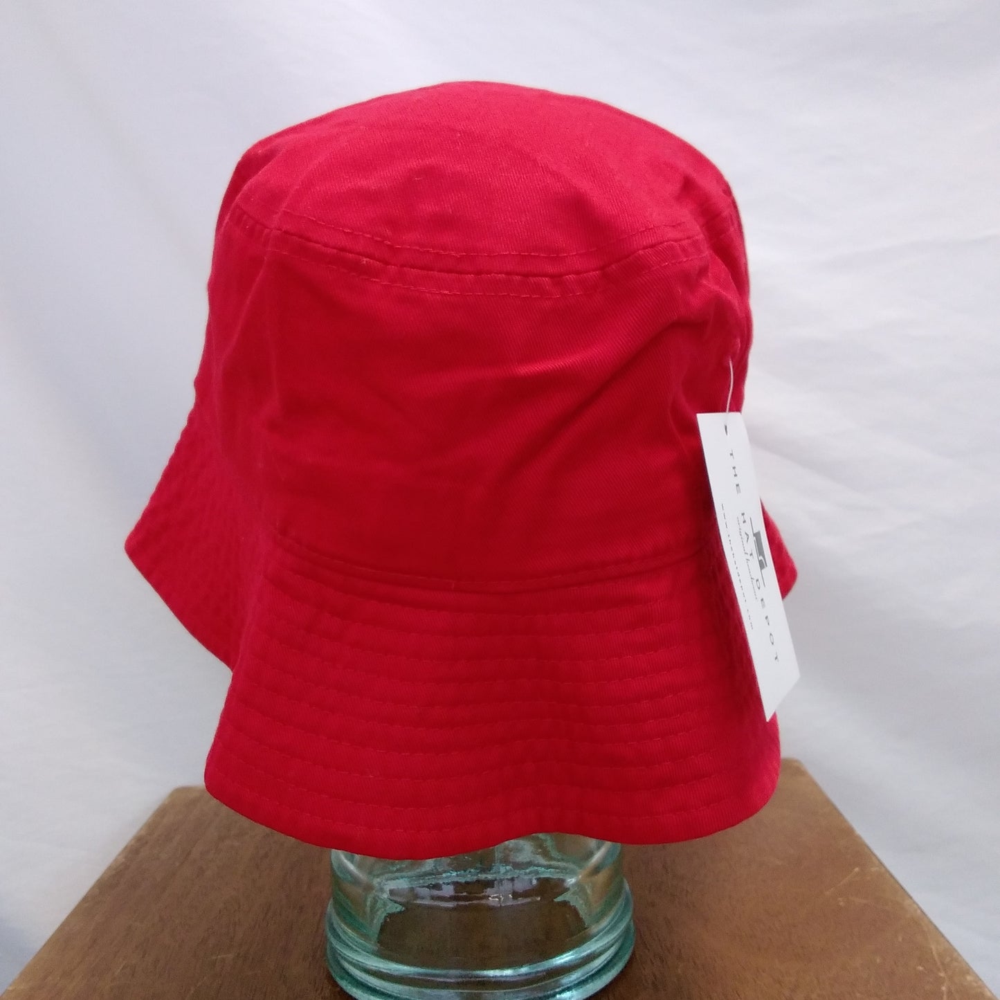 NWT - The Hat Depot Newhattan Long Brim 100% Cotton Red Fashion Bucket Hat - Size: S/M