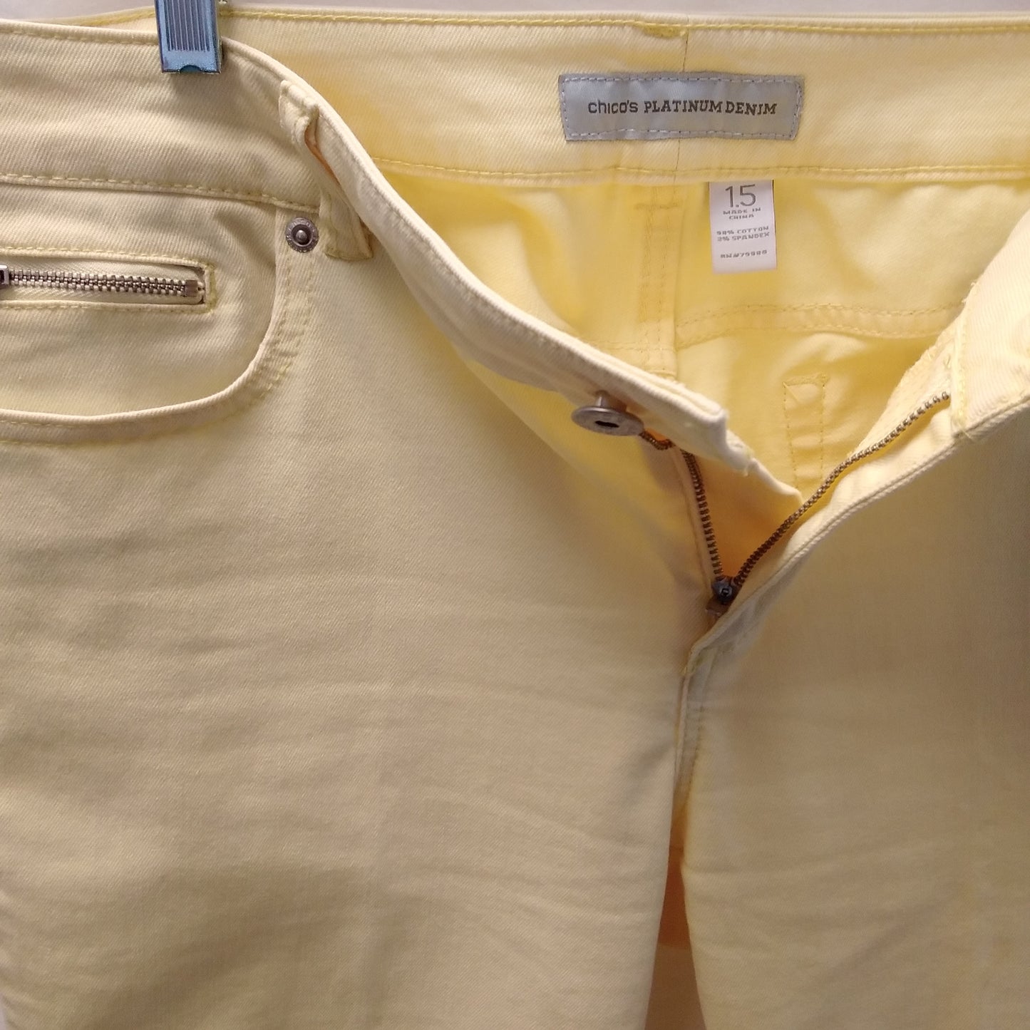 Chico's Platinum Yellow Stretch Denim Jeans - 1.5 (10 M)