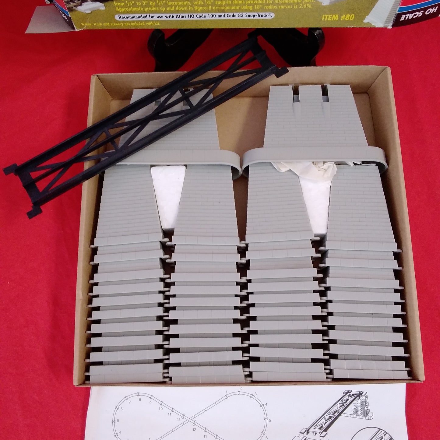 Atlas 47-Piece HO Scale Over N Under Pier Set #80