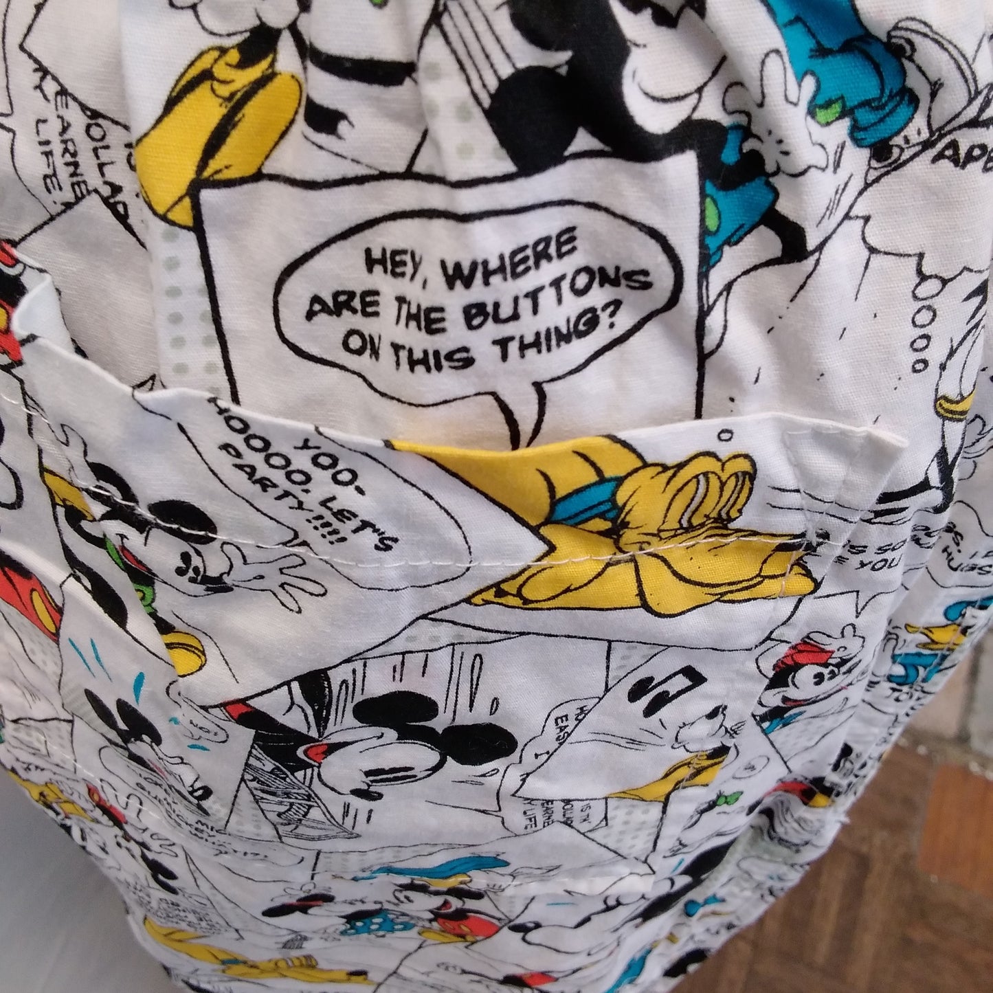 Disney Parks Mickey and Friends Lounge Pants - Size: S