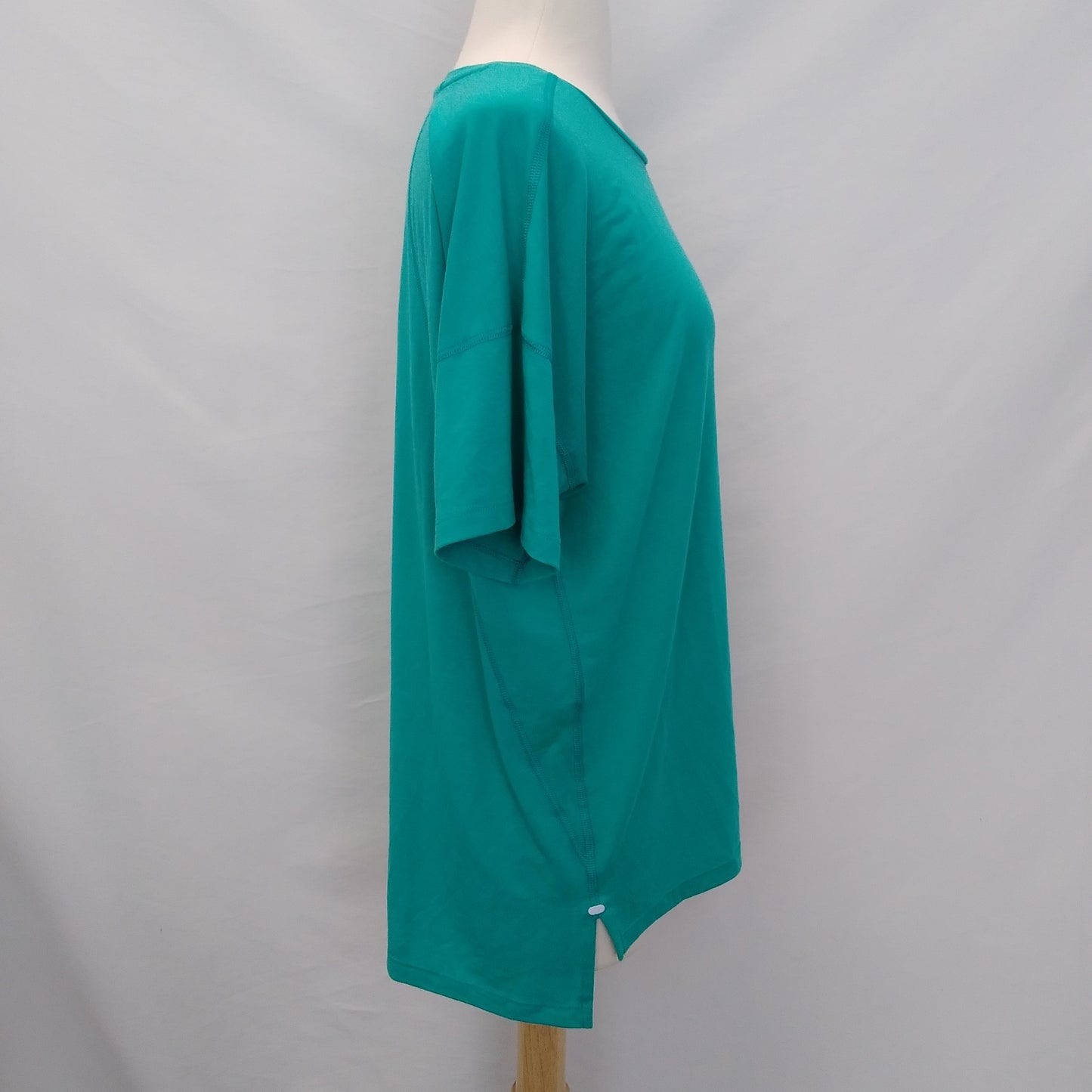 NWT - The North Face Jaiden Green Workout Shirt - L