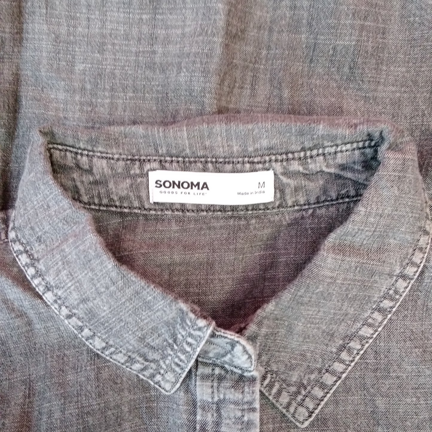 NWT - Sonoma gray Long Sleeve Everyday Button Up Shirt - M