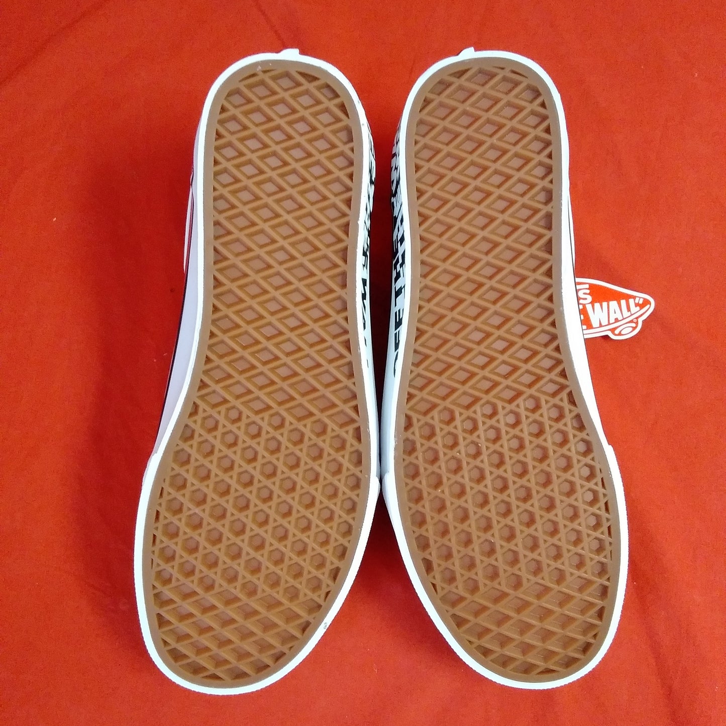 NEW - Vans Men's Red with White Stripe Ward Off The Wall Sneaker Style: 500714 - Size: 9