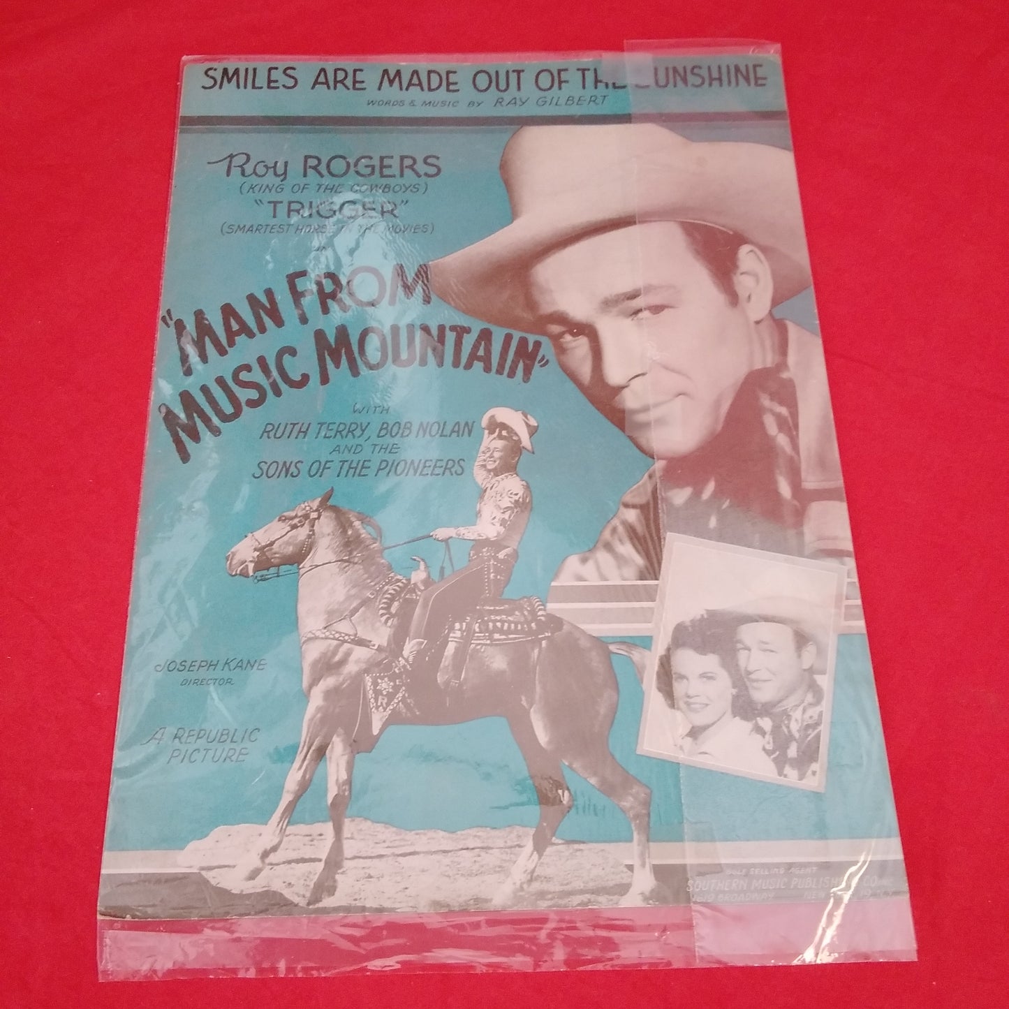 Vintage - Sheet Music "Smiles Are Made Out Of The Sunshine" Roy Rogers & Trigger in Man from Music Mountian