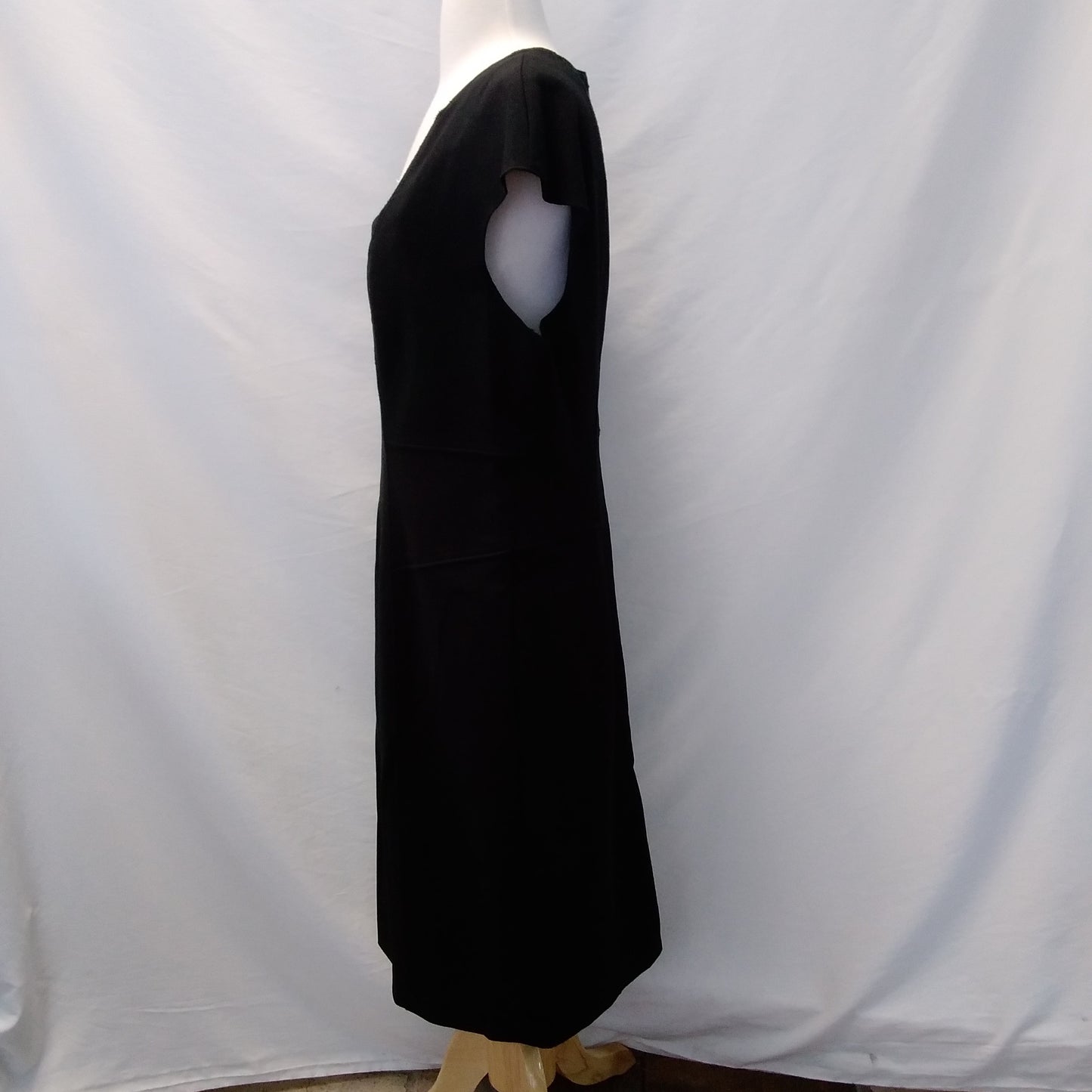NWT - Magaschoni black Wool Blend Sleeveless Sheath Dress - 14