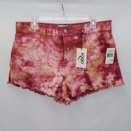 NWT - Jordache Chloe High-Rise Vintage Fray Desert Dye Shorts - Size: 33