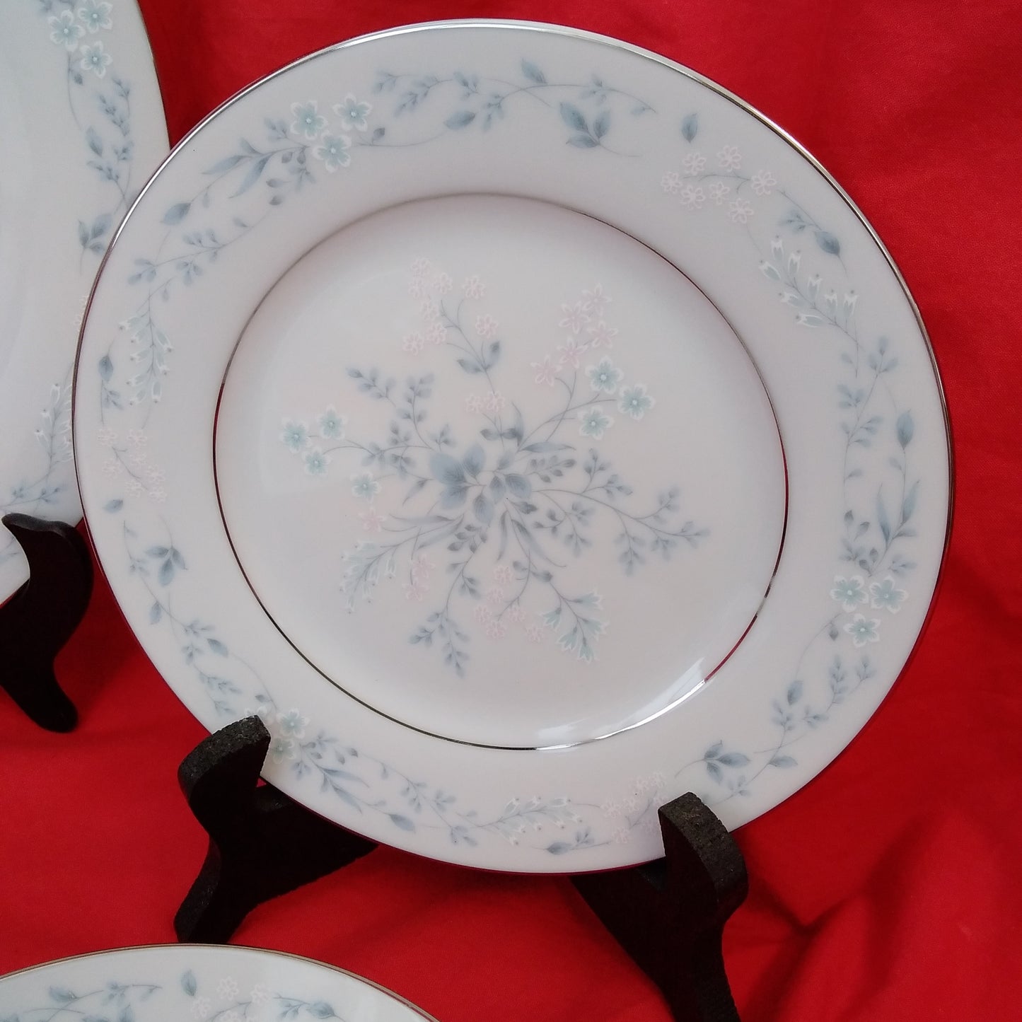 Carolyn by Notitake #2693 - Lot of 5 (7 piece place settings) 35 Pieces