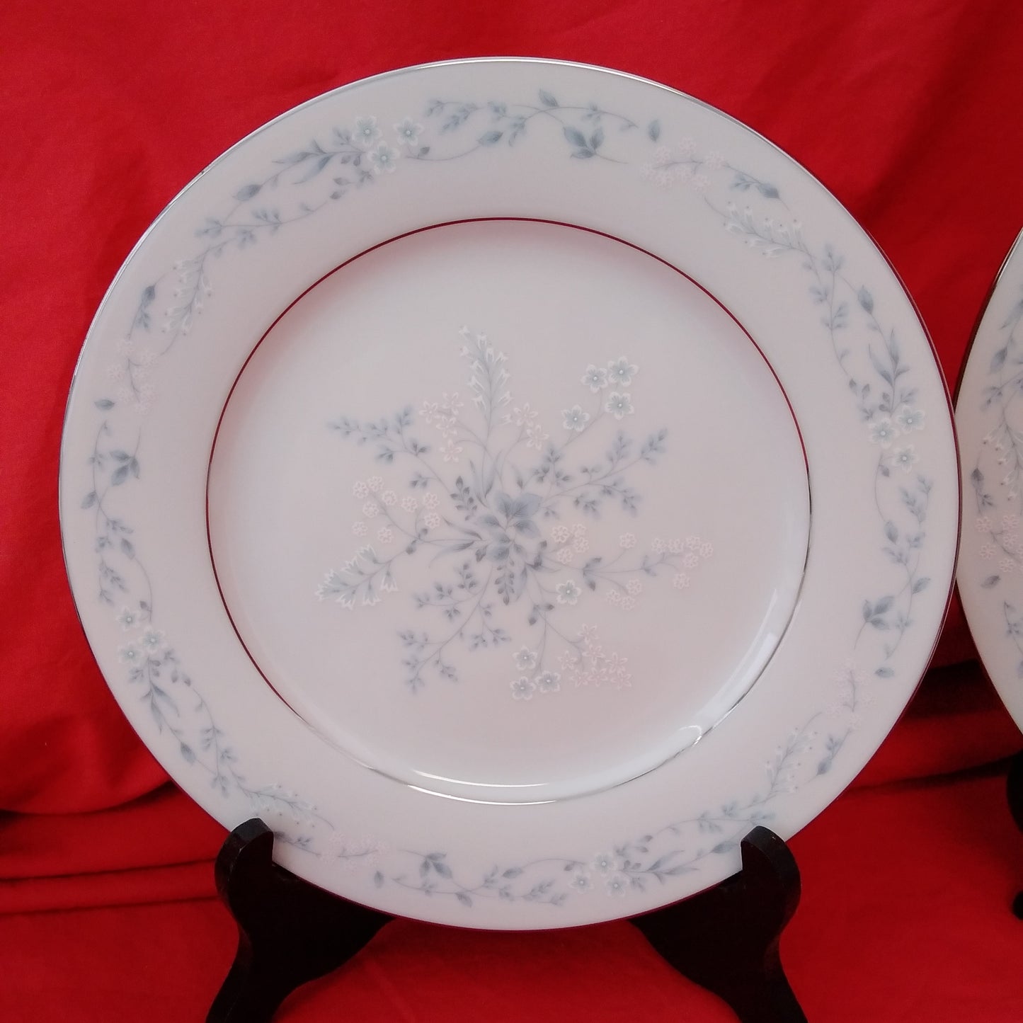 Carolyn by Notitake #2693 - Lot of 5 (7 piece place settings) 35 Pieces