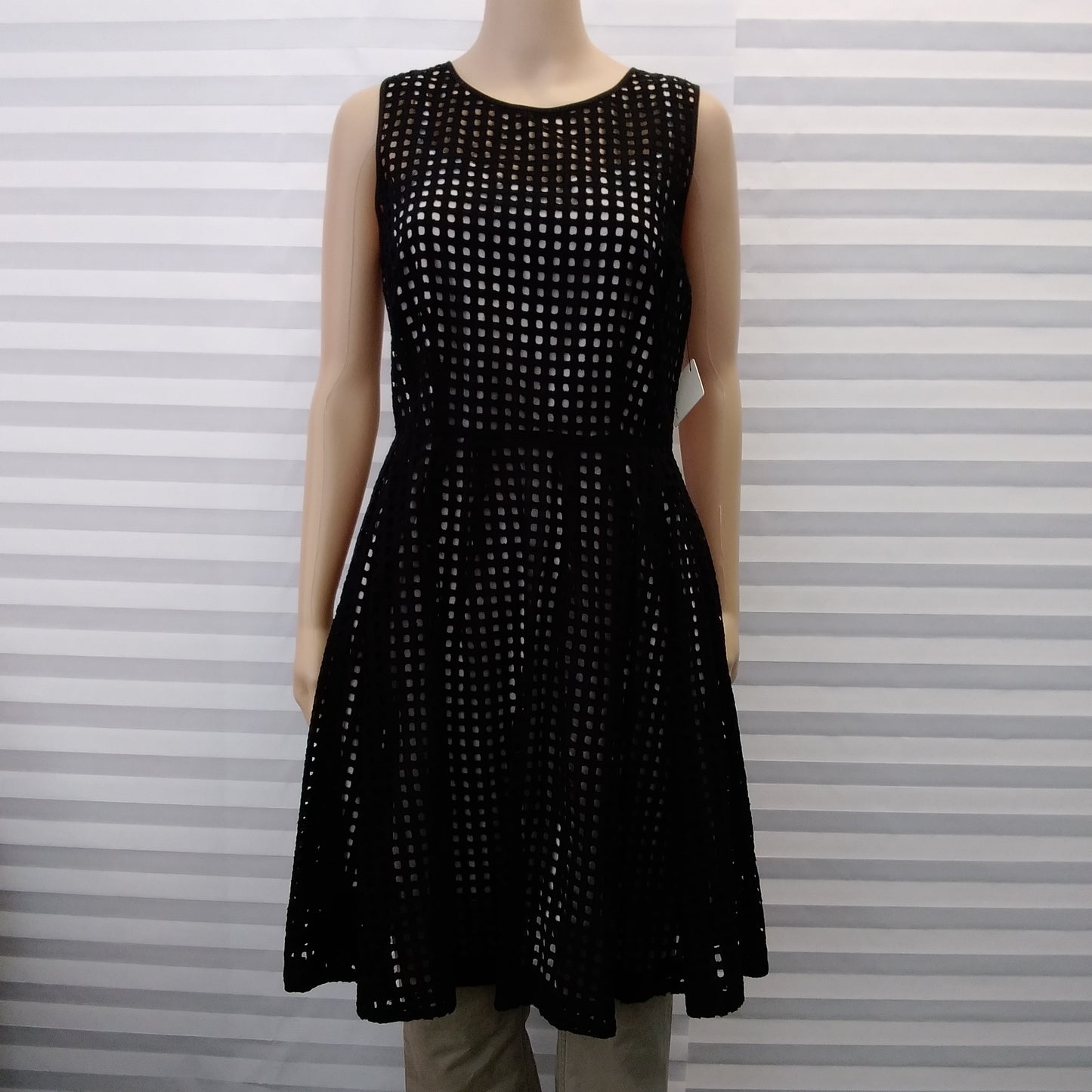 NWT - Halogen Black Sleeveless Mesh Dress - 8P