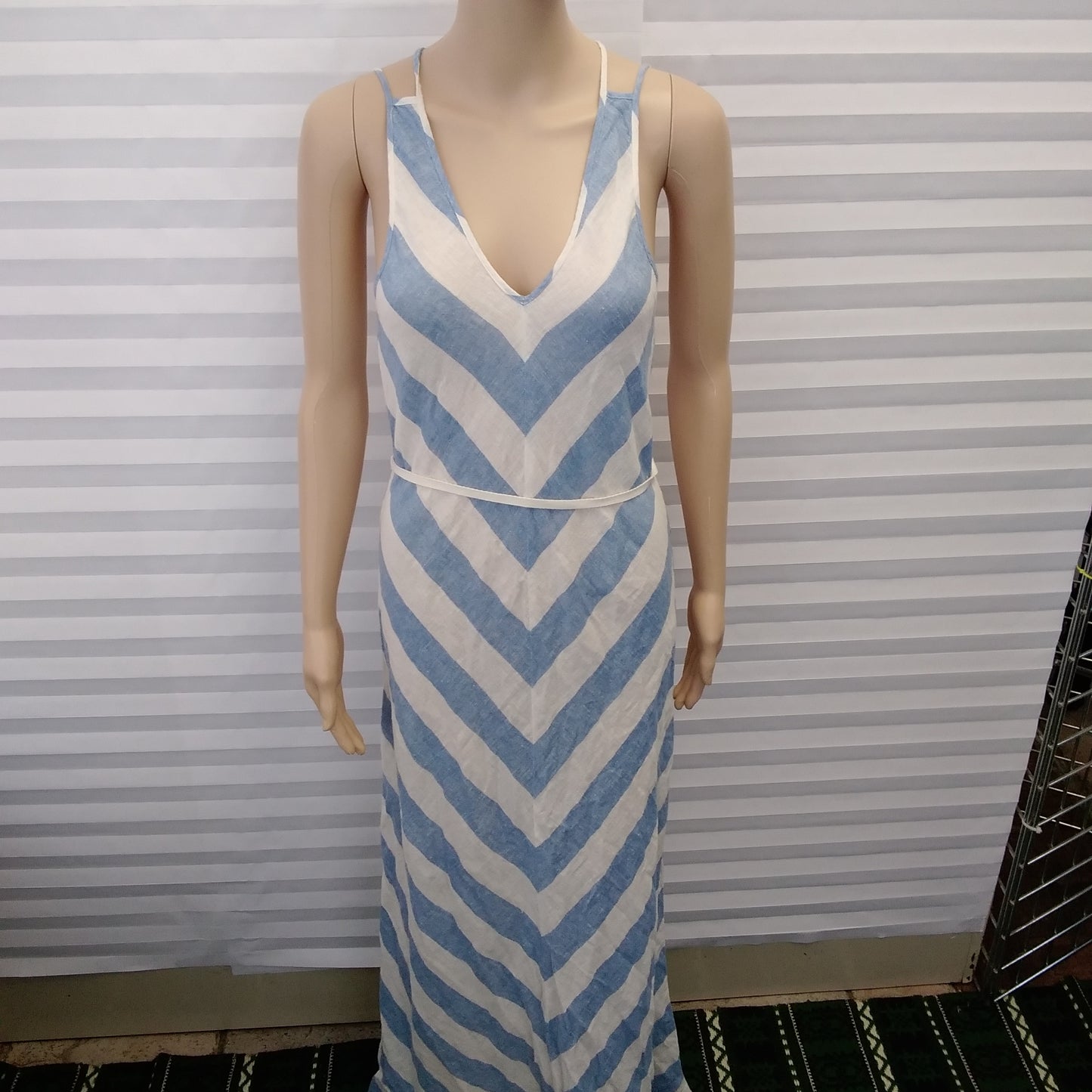 NWT - Loft Women's Blue and White V-Neck Sleeveless Strappy Dress - 4