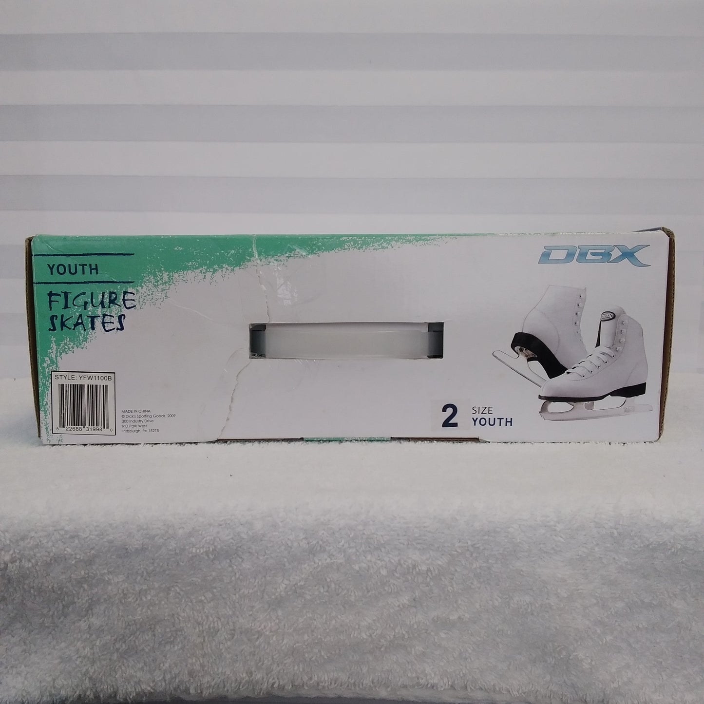 NIB - DBX Youth Series 1100 White Traditional Ice Skates - Size: 2
