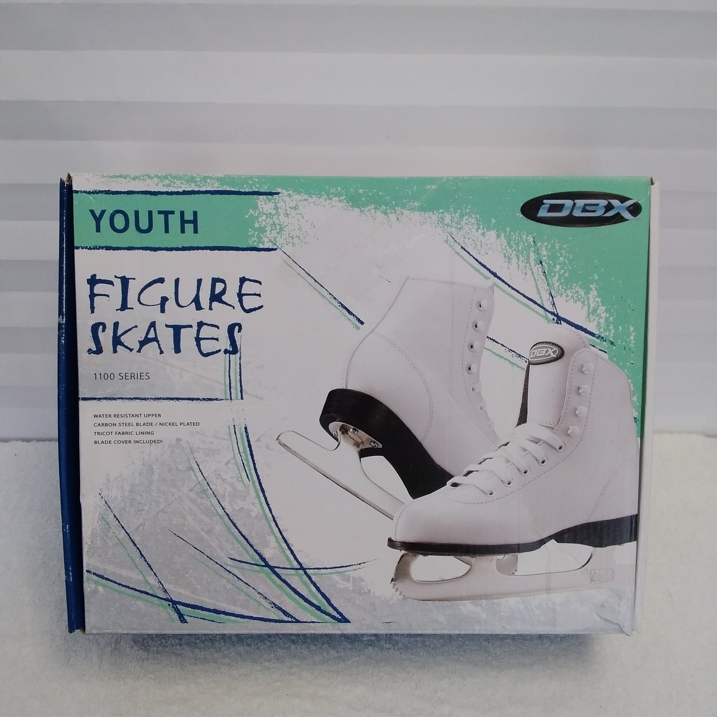 NIB - DBX Youth Series 1100 White Traditional Ice Skates - Size: 2