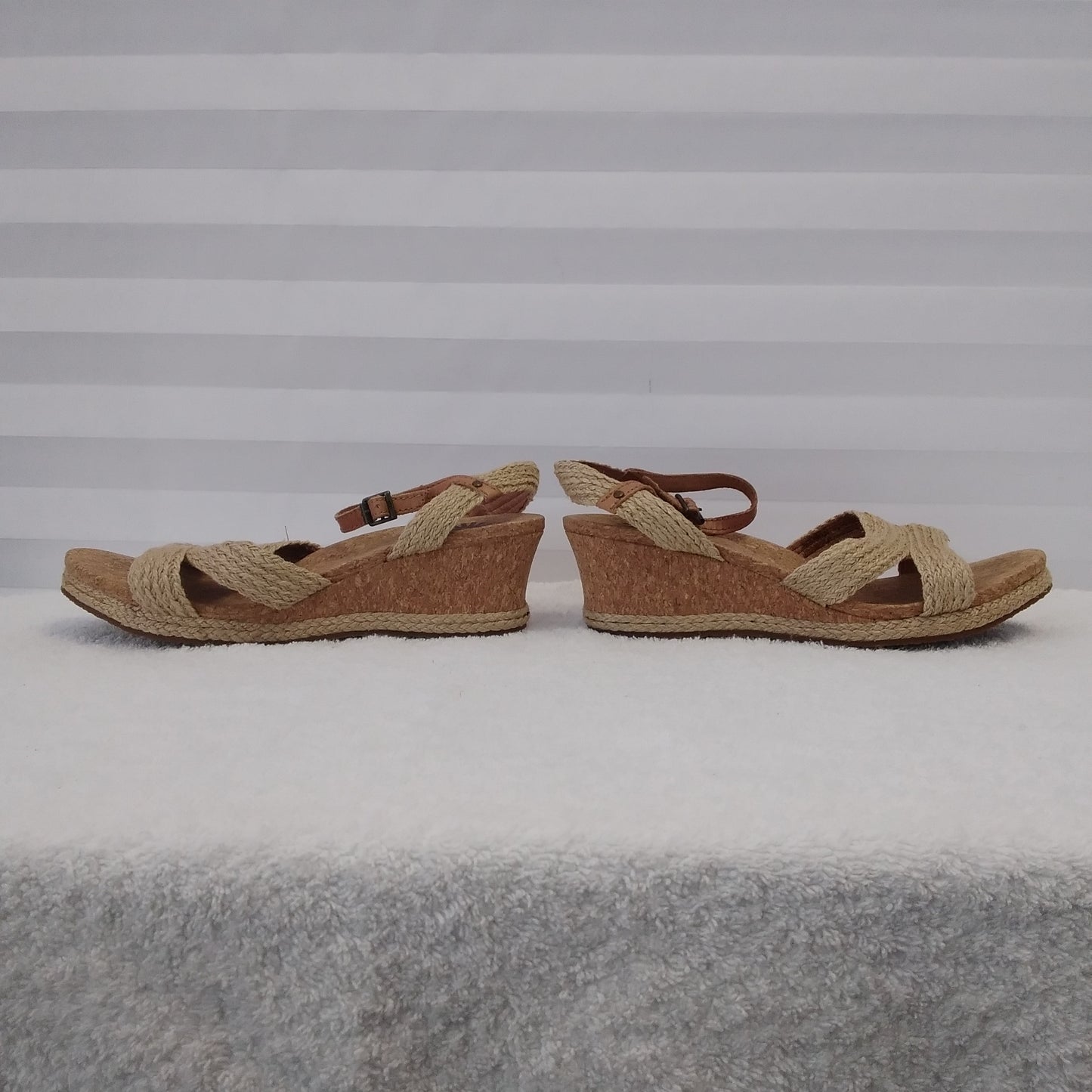 UGG Women's Luann Tan Leather Quarter Ankle Strap Espadrille Sandals - Size: 8