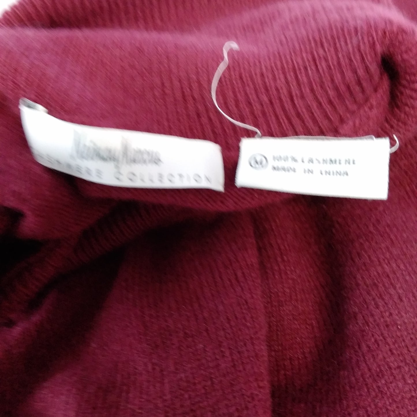 Neiman Marcus Cashmere Collection Plumb Turtle Neck Sweater - Size: M