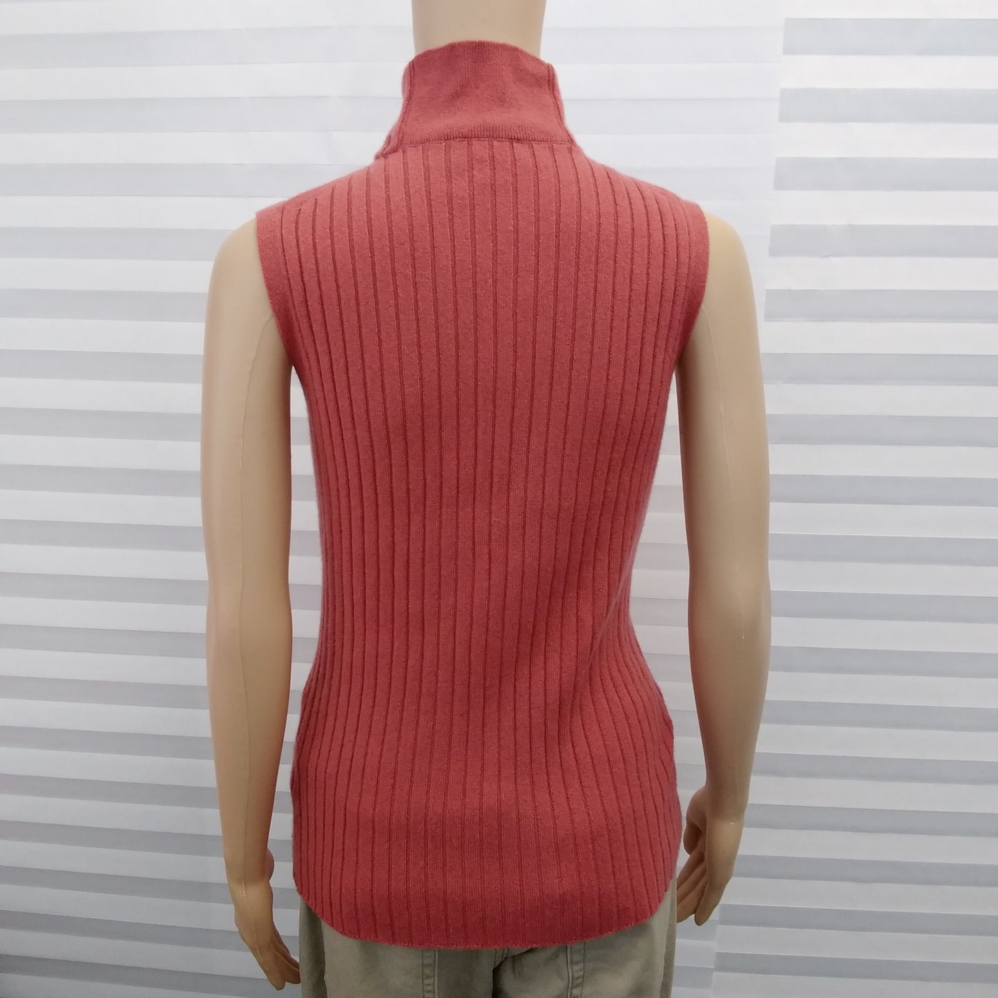 Lafayette 148 salmon pink Cashmere Ribbed Sleeveless Mock Neck Sweater - S