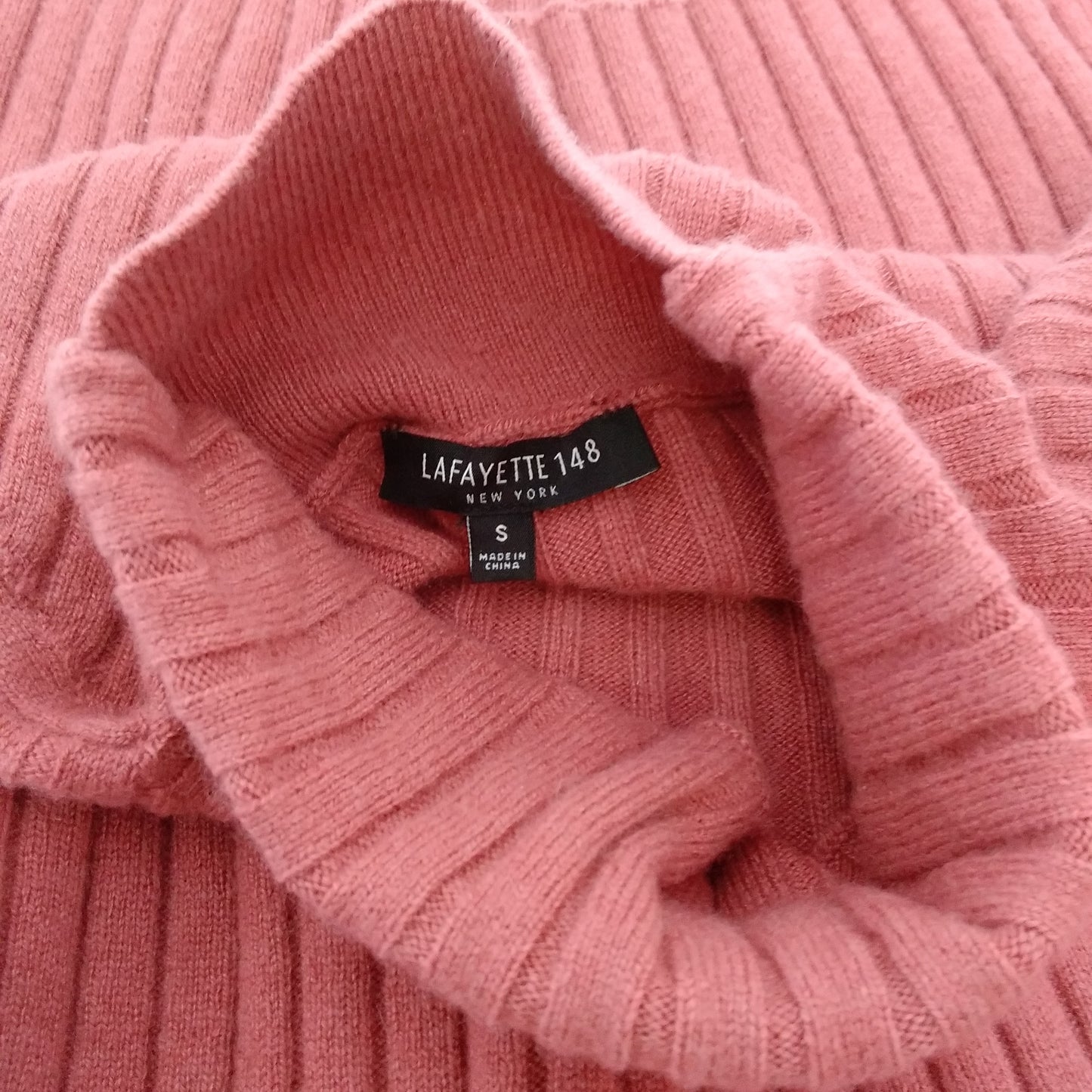 Lafayette 148 salmon pink Cashmere Ribbed Sleeveless Mock Neck Sweater - S