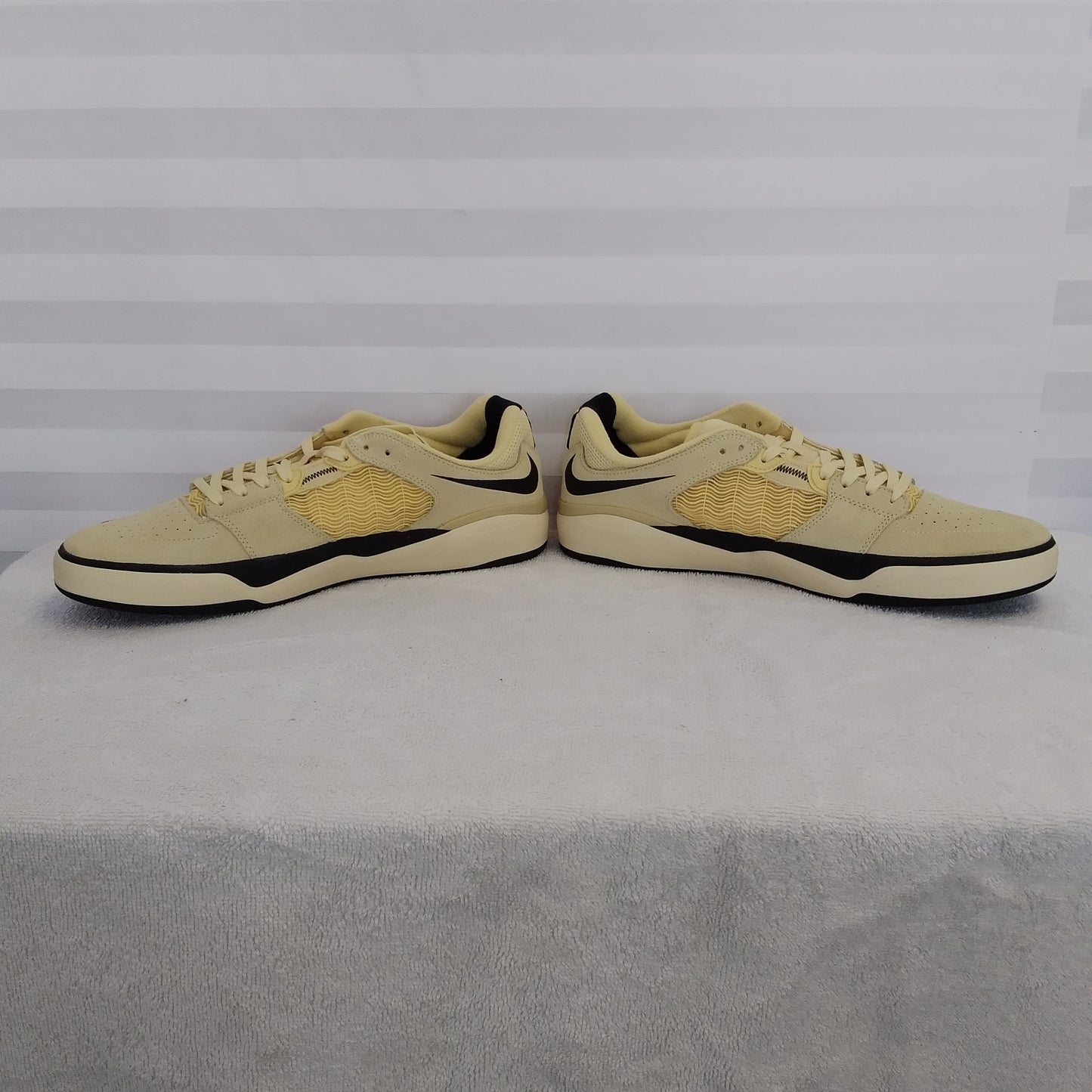 NIB - Nike SB ISHOD Lemon Wash/Black-Lemon Drop Sneakers - Size: Men 13 Women 14.5