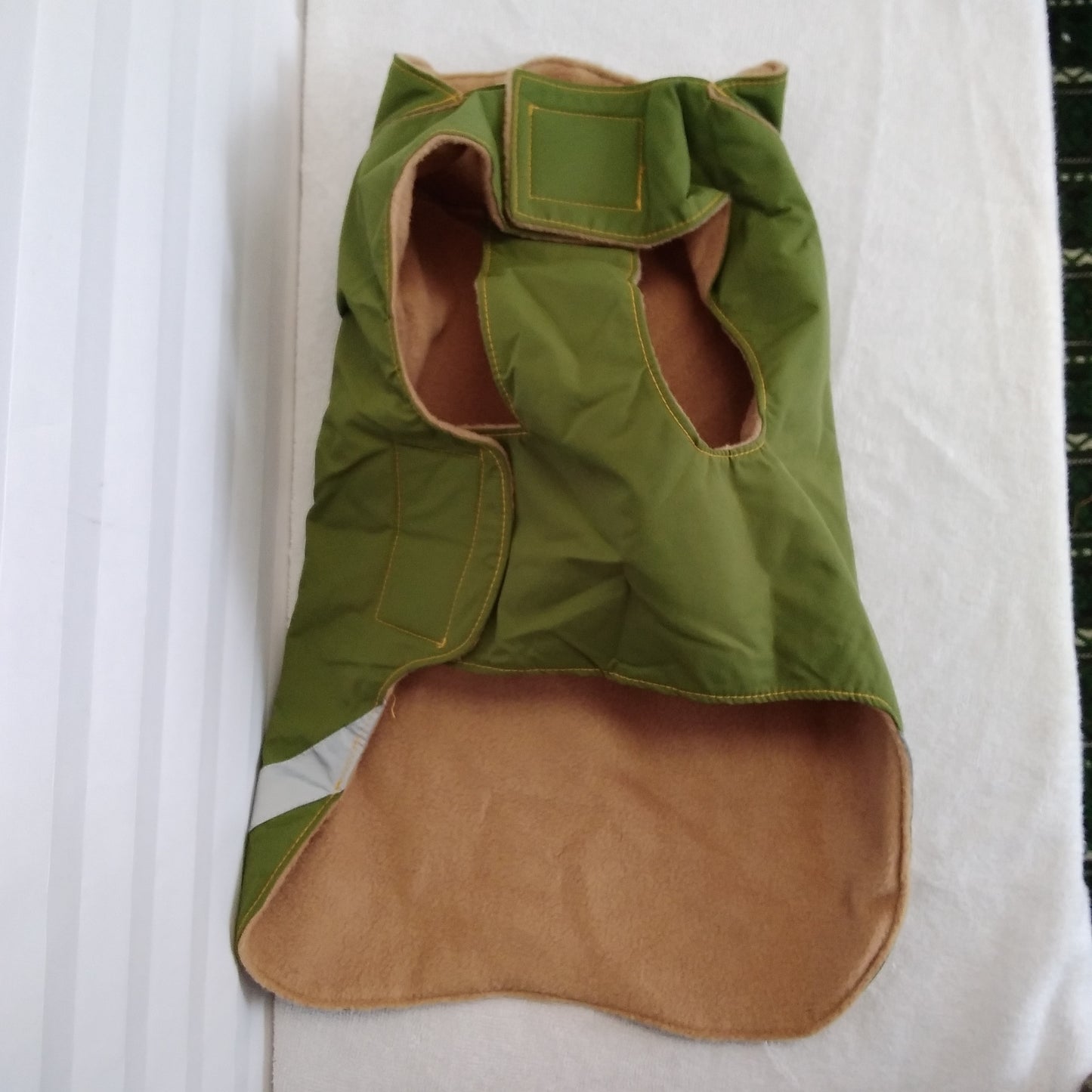 NEW - Gold Paw Green Platinum Winter Dog Jacket - Size: 16W