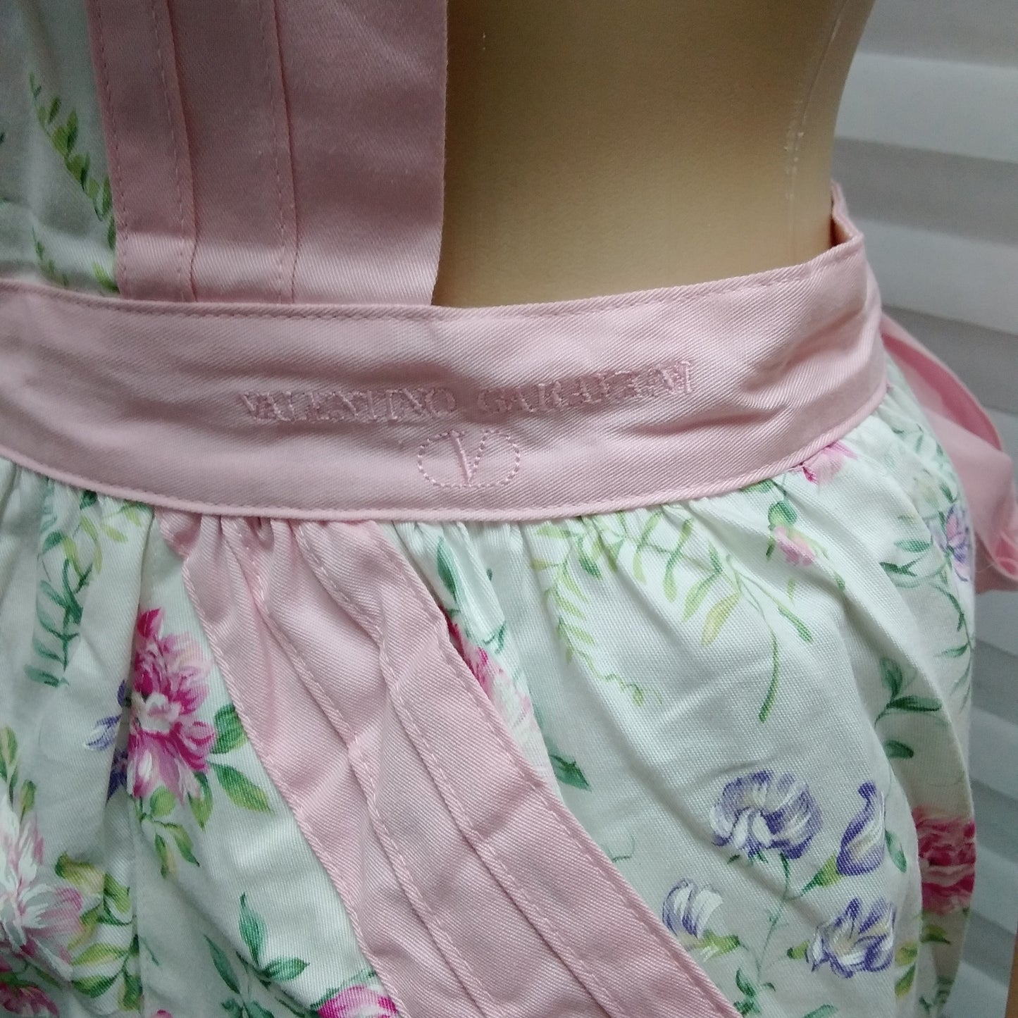 RARE NWT - Authentic Valentino Garavani Floral Cotton Apron