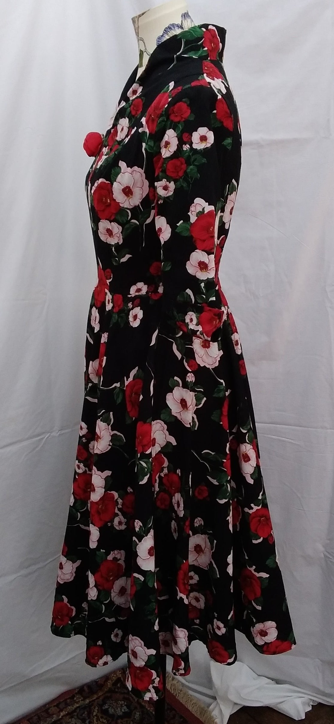 UNIQUE VINTAGE Red White Black Floral Print Dress -- S