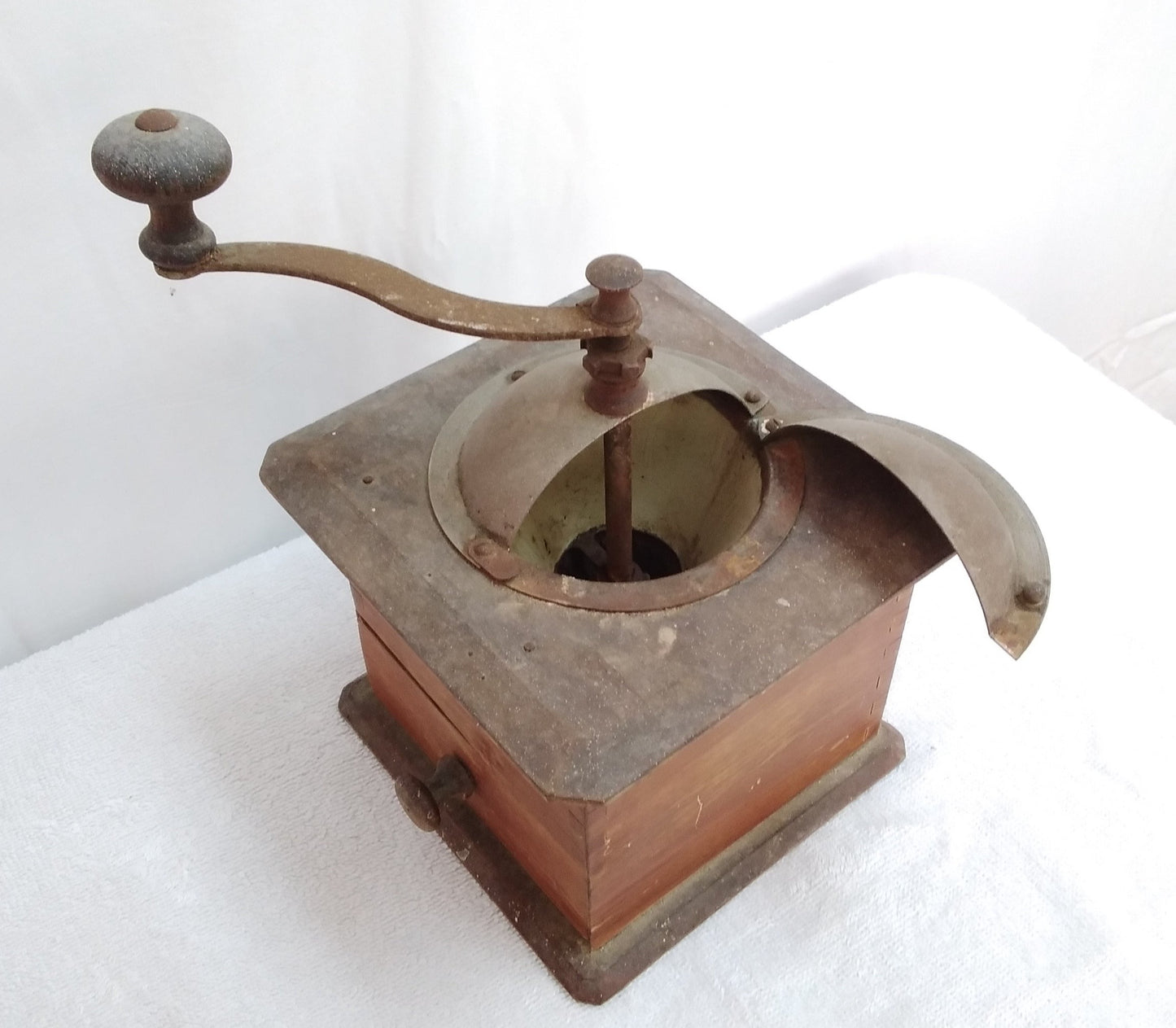 ANTIQUE -- Peugeot Freres Valentigney Coffee Mill -- early 20th c, before 1940