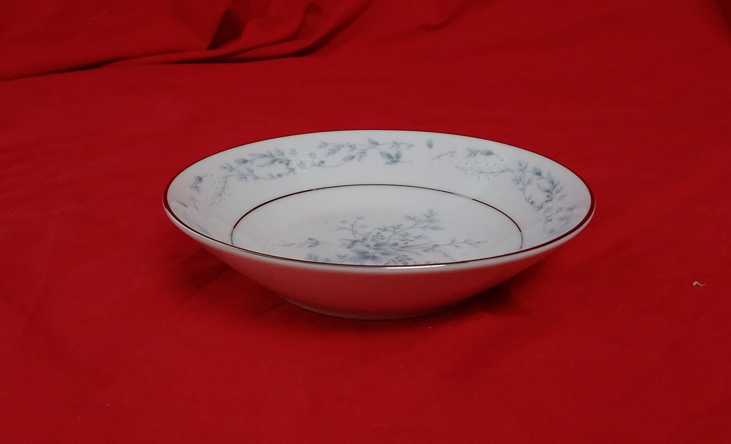 Carolyn by Noritake -- Fruit/Desert/Sauce Bowl