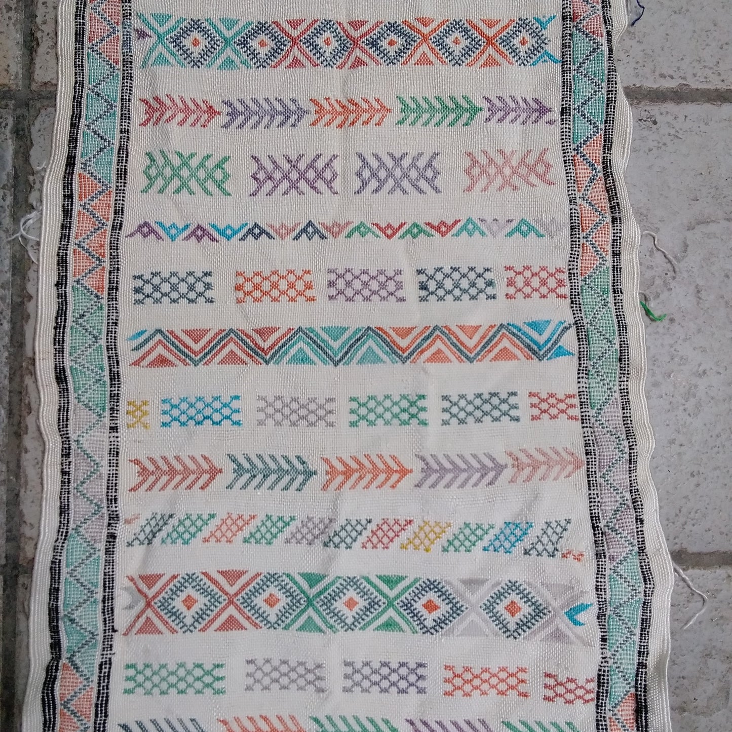 Handwoven Moroccan Hanbal Throw Rug