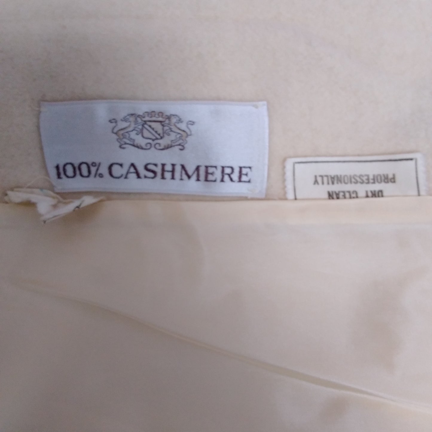 Vintage (70s/80s) ILGWU - Women's Crème 100% Cashmere Wrap Coat -- Size 7