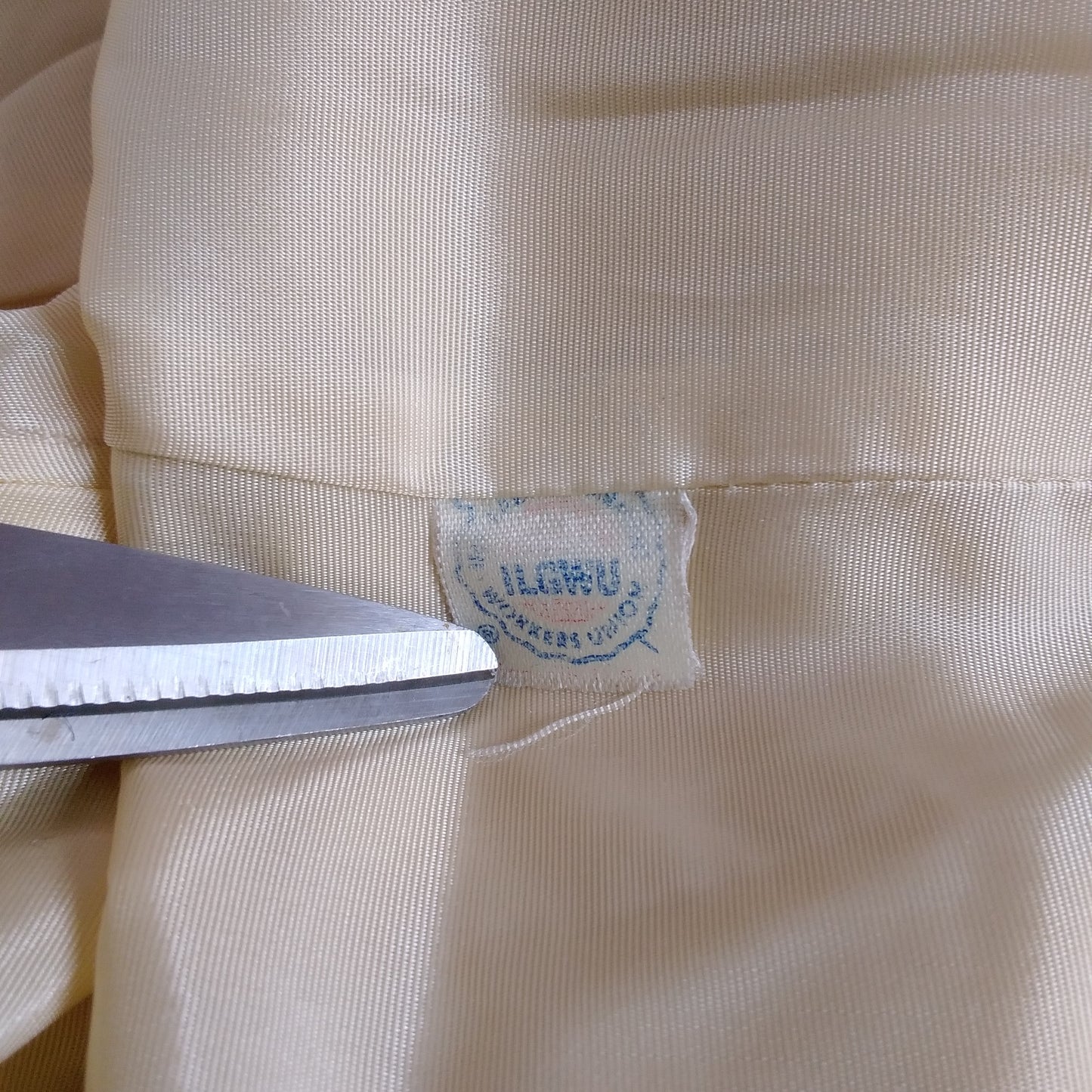 Vintage (70s/80s) ILGWU - Women's Crème 100% Cashmere Wrap Coat -- Size 7