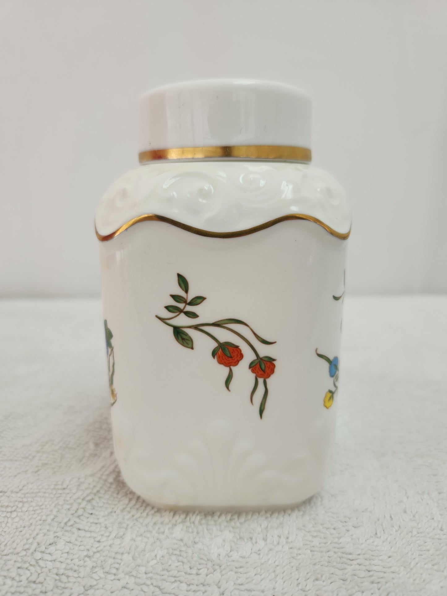 Aynsley Bone China Famille Rose Spice Jar