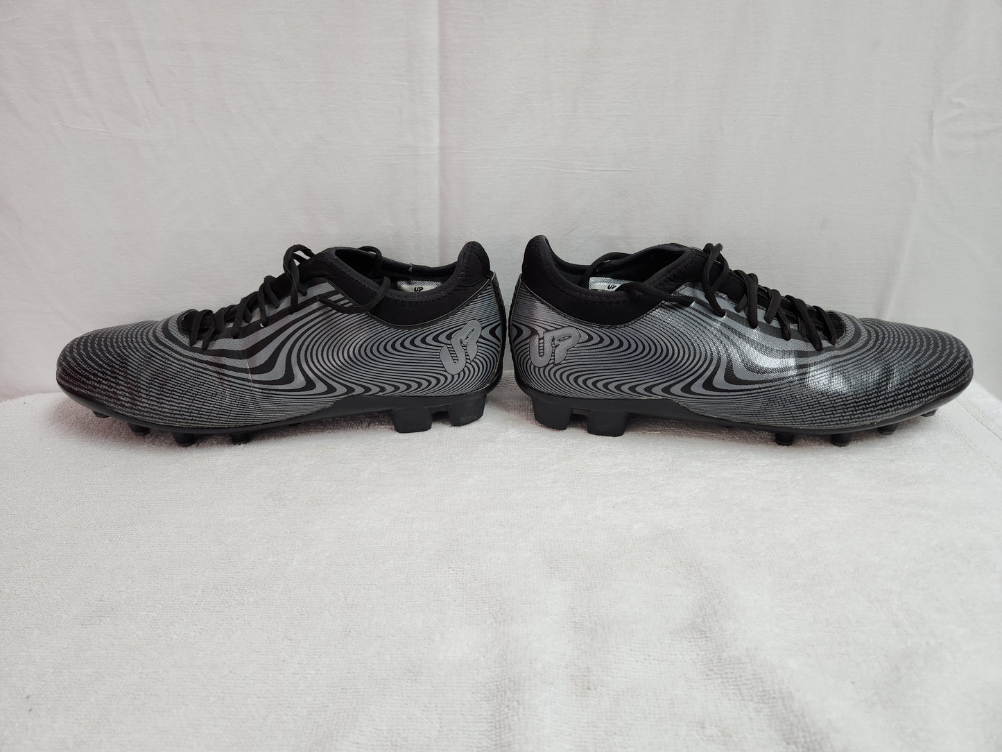 Rare Universe Point Men's Black Microfiber Ankle Cleats - Size: 13.5