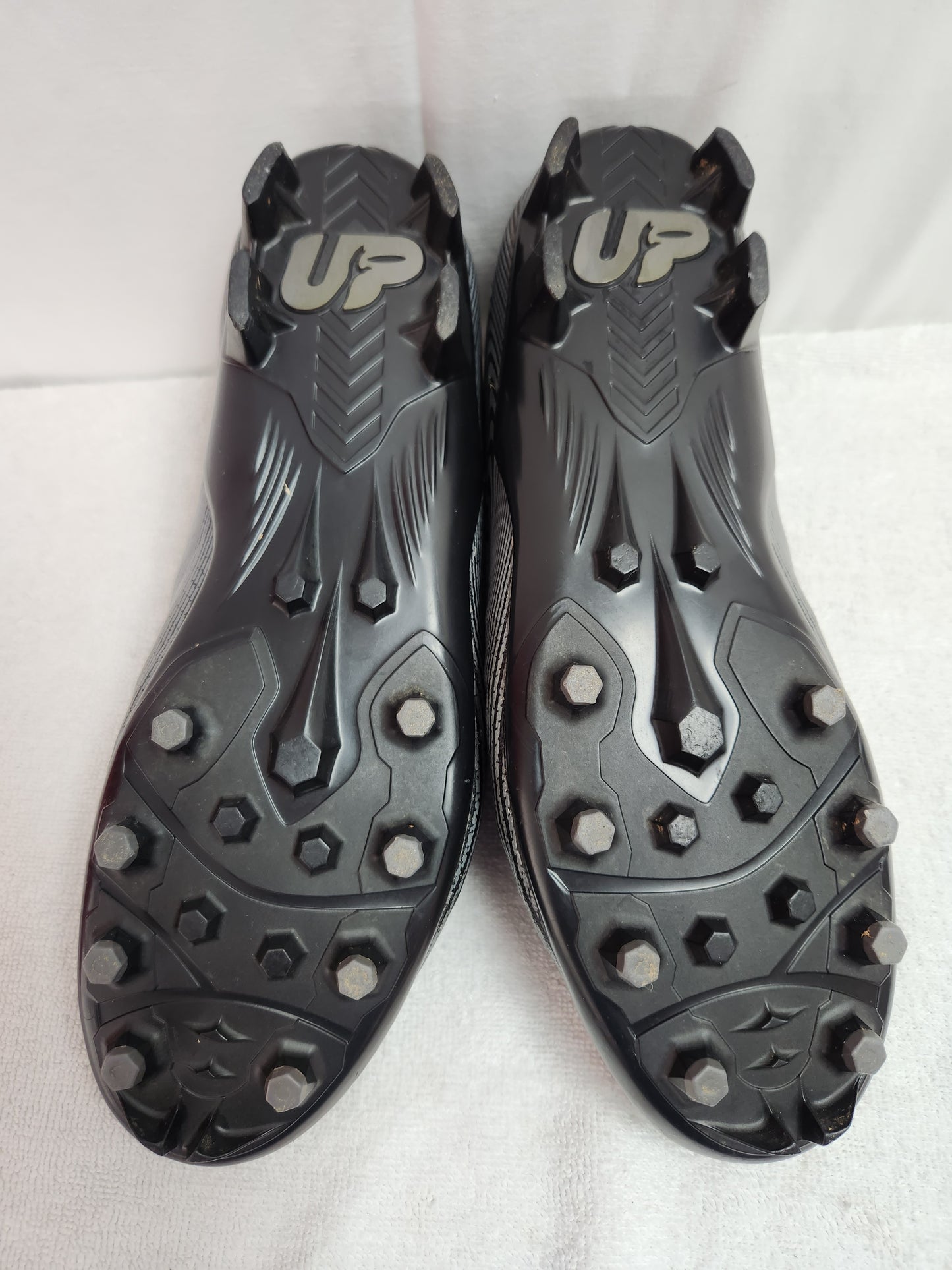 Rare Universe Point Men's Black Microfiber Ankle Cleats - Size: 13.5
